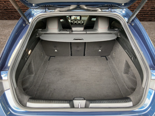 MERCEDES-BENZ CLA SB 250 AMG Line 4M 7G-image-6