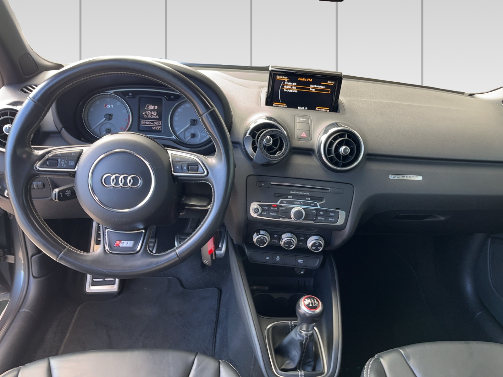 AUDI S1 Sportback 2.0 TFSI Sport quattro-image-7