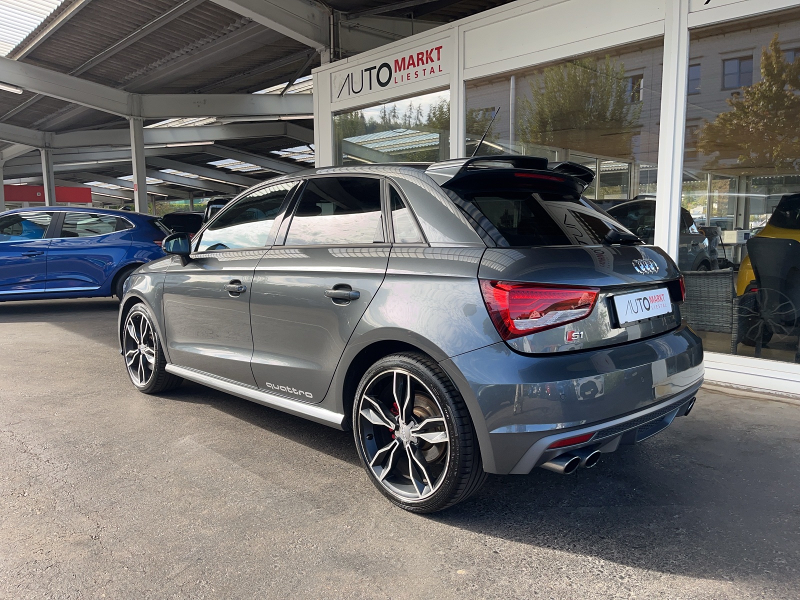 AUDI S1 Sportback 2.0 TFSI Sport quattro-image-2