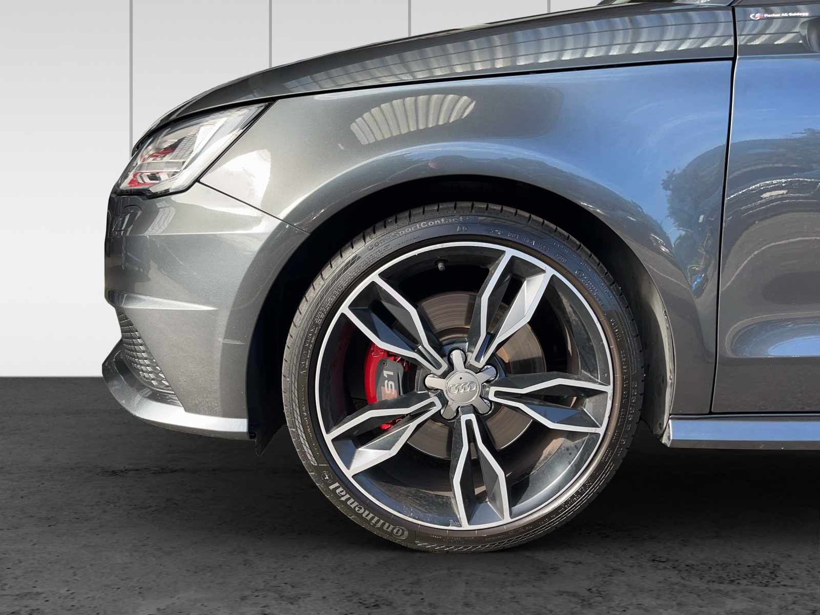 AUDI S1 Sportback 2.0 TFSI Sport quattro-image-12
