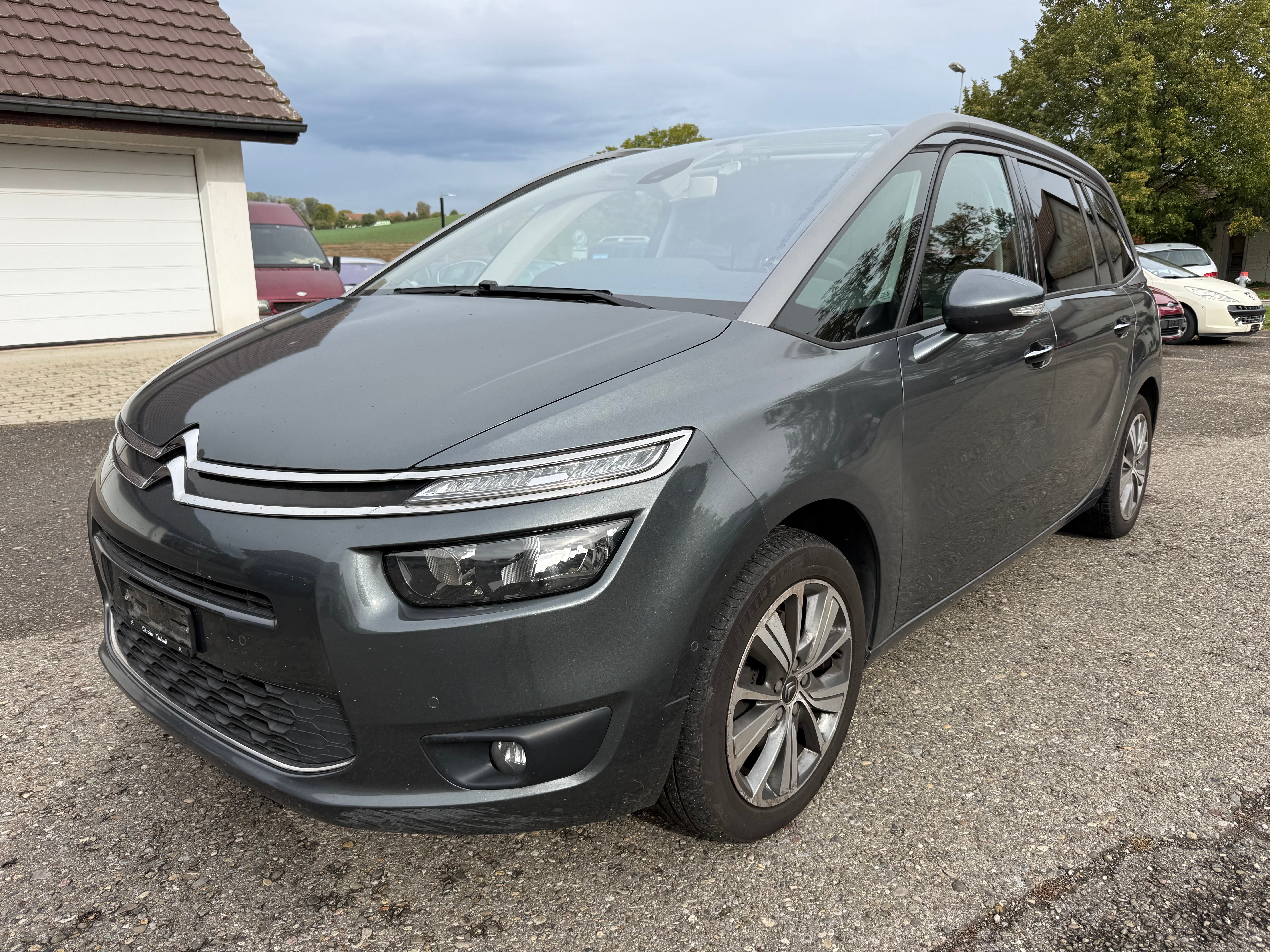 Car photo