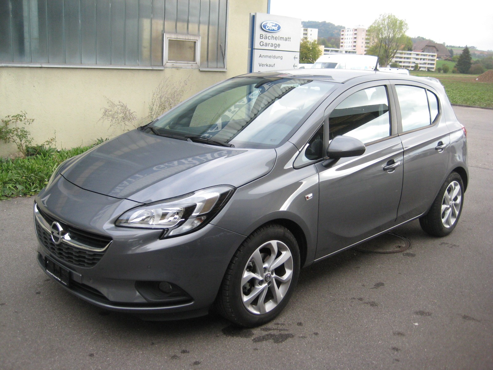 Car photo