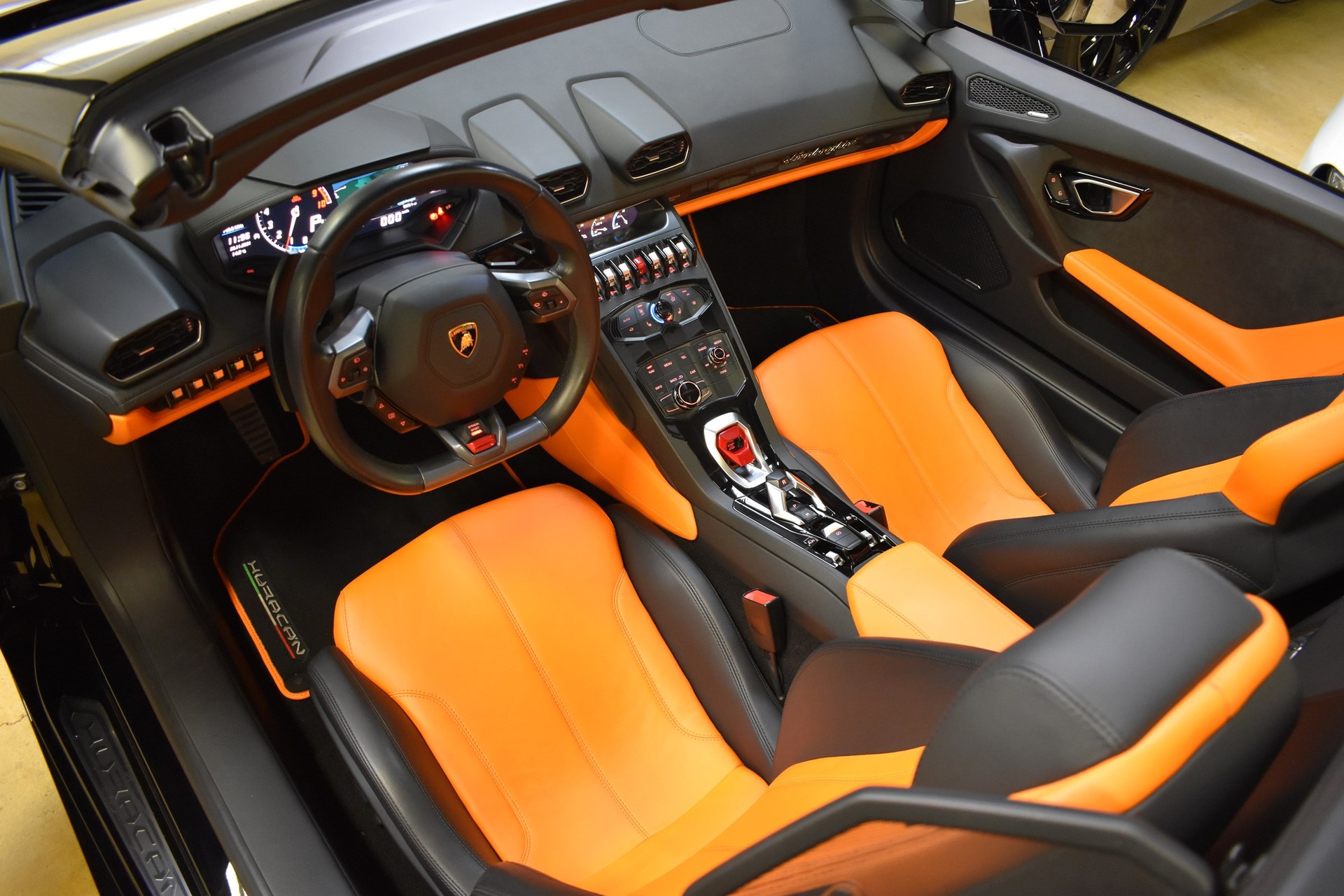 LAMBORGHINI Huracan LP610-4 Spyder DCT-image-16