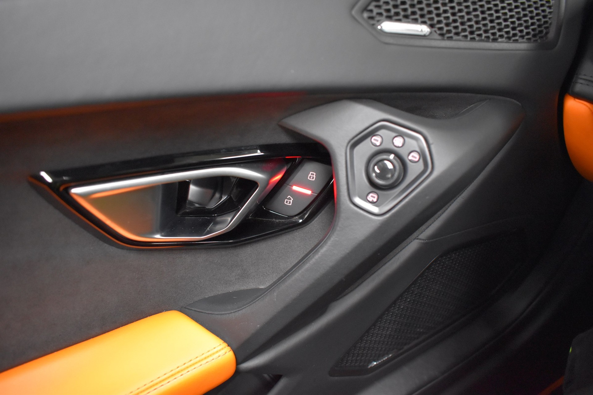 LAMBORGHINI Huracan LP610-4 Spyder DCT-image-27