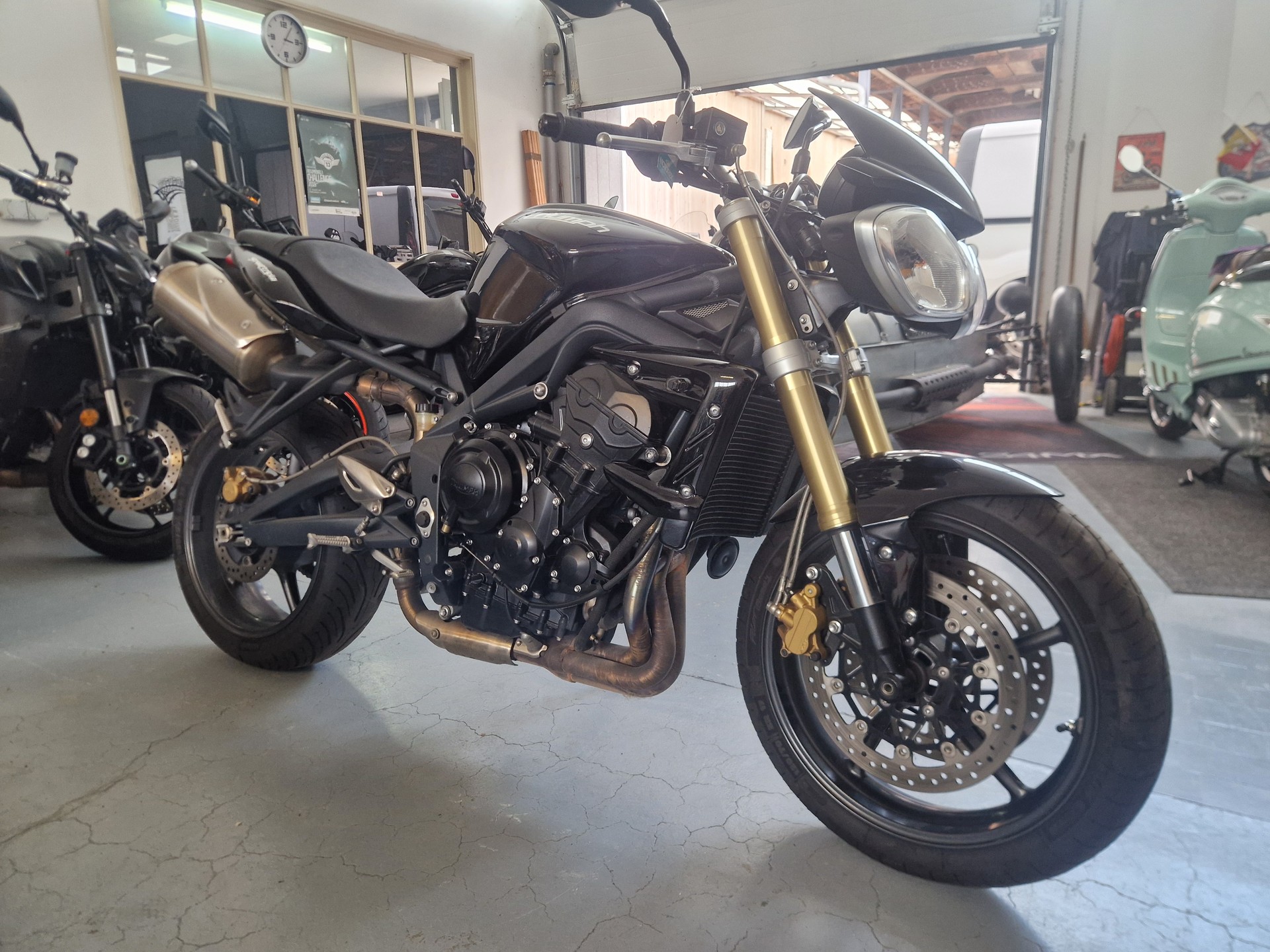 TRIUMPH Street Triple 675-image-8