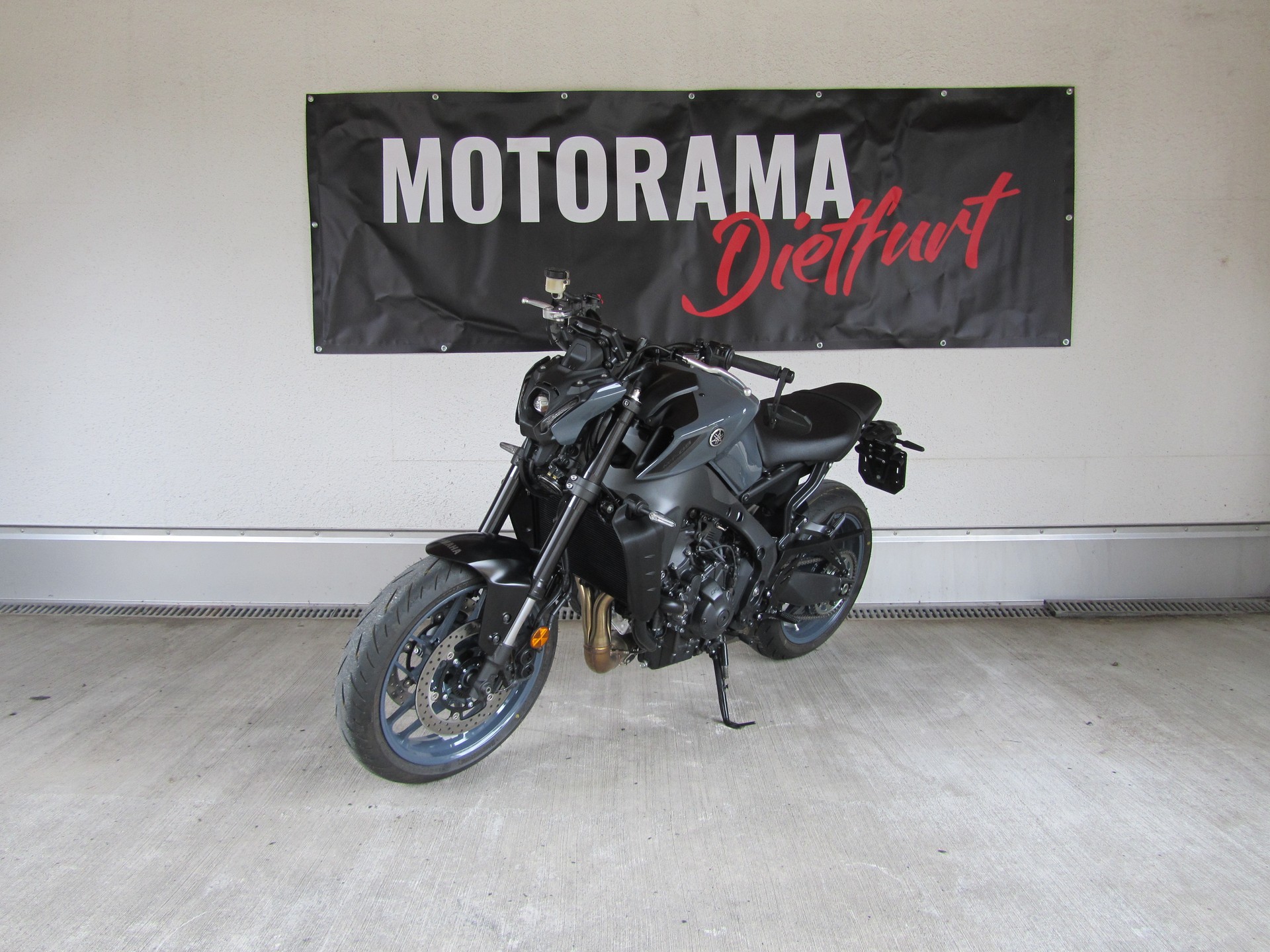 YAMAHA MT-09A-showroom-element-3