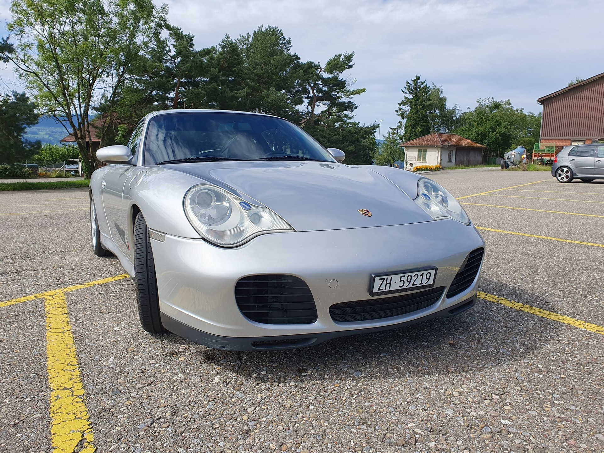 PORSCHE 911 Carrera 4 S-image-4