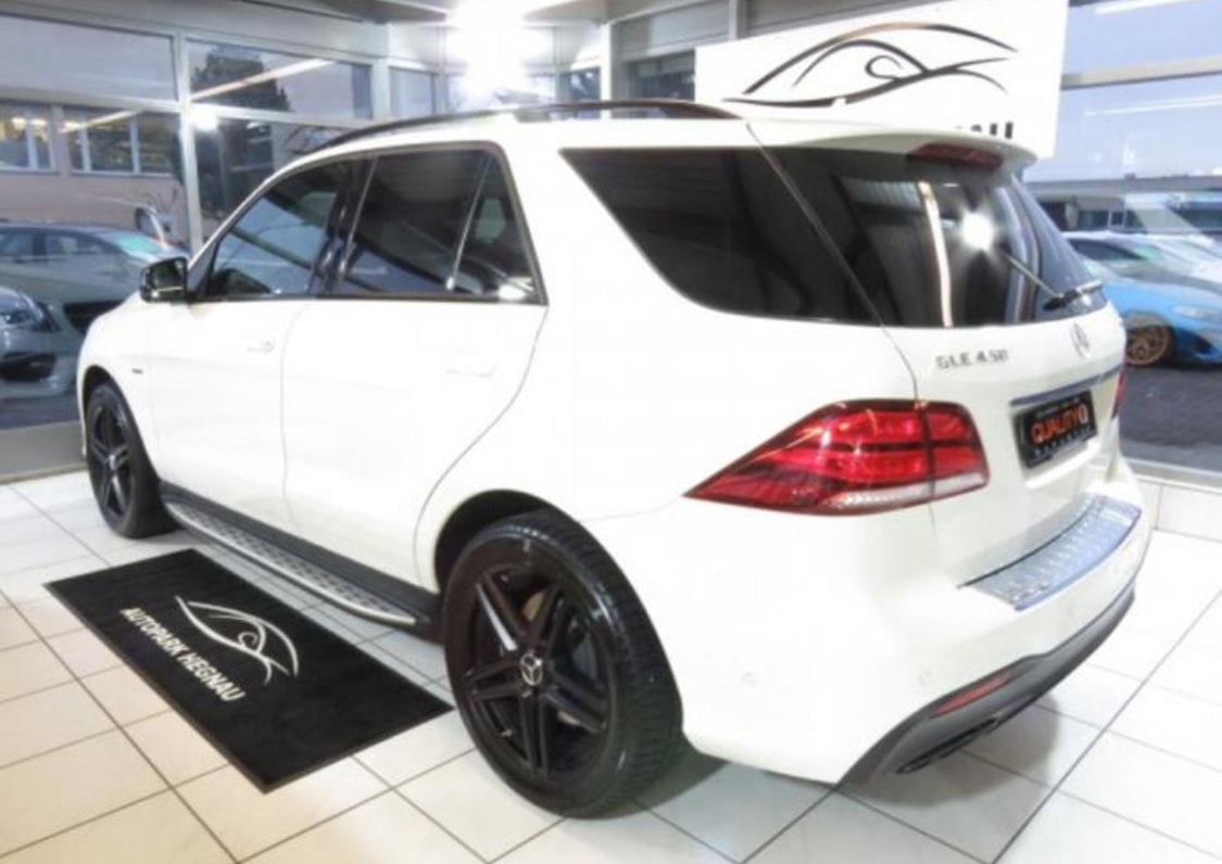 MERCEDES-BENZ GLE 450 AMG 4Matic 9G-Tronic-image-5