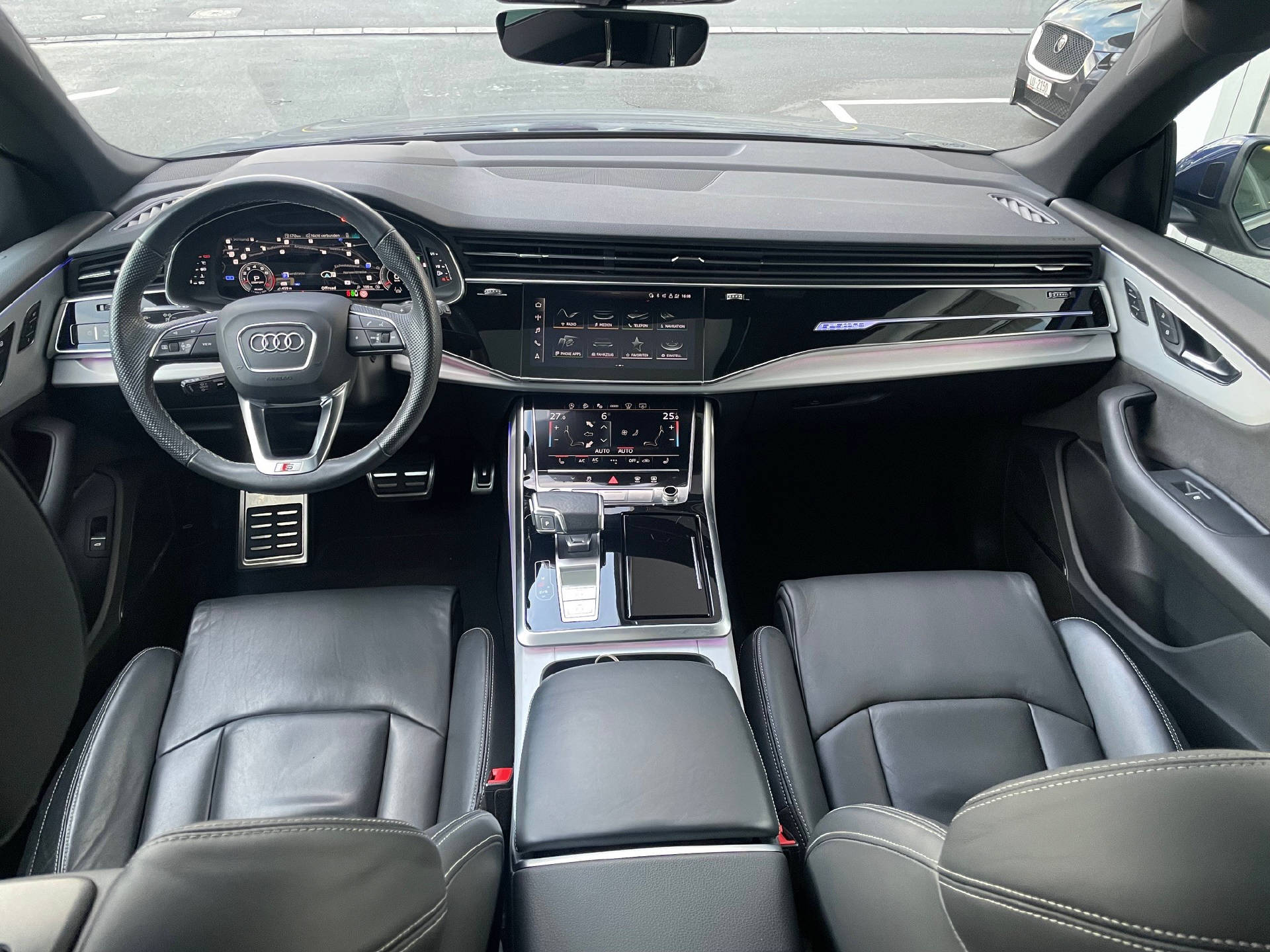 AUDI Q8 3.0 55 TFSI quattro T-Tronic-image-11