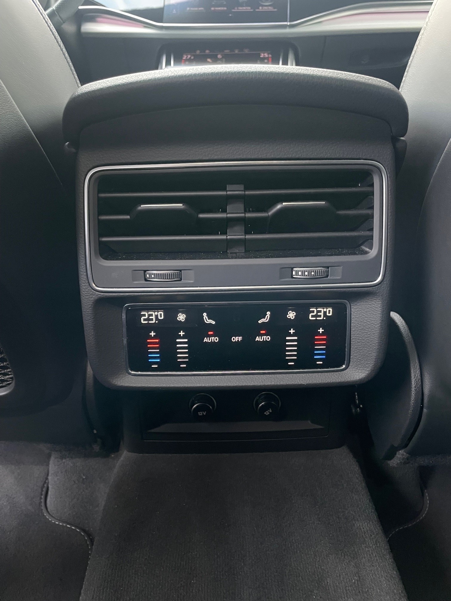 AUDI Q8 3.0 55 TFSI quattro T-Tronic-image-23