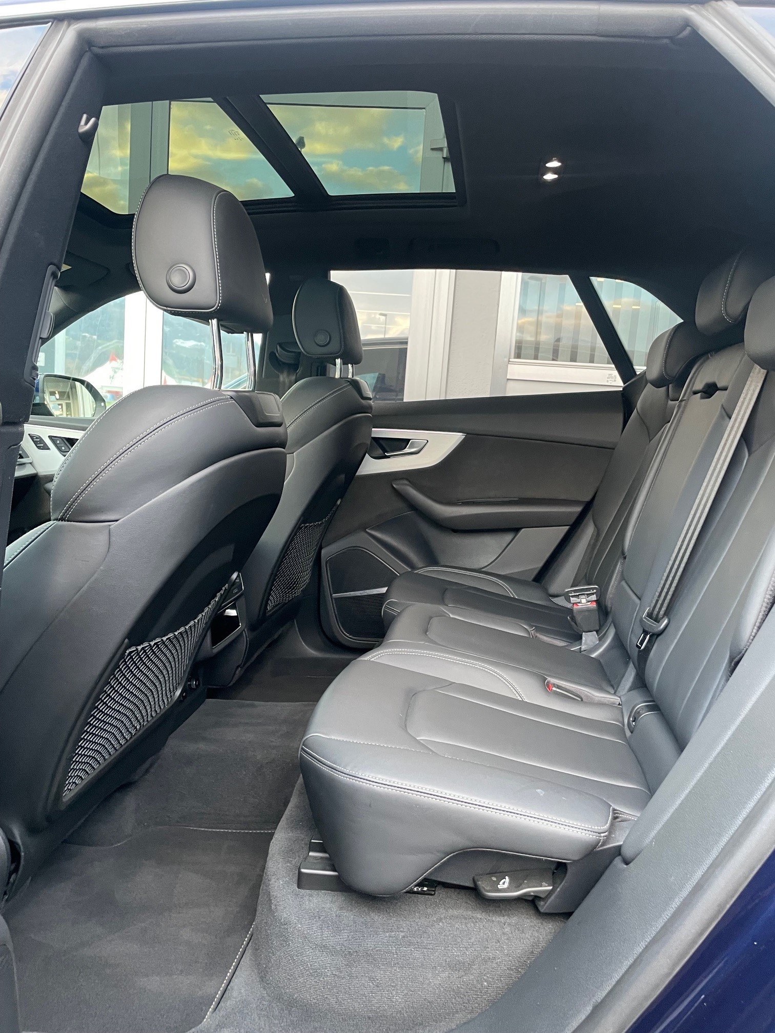 AUDI Q8 3.0 55 TFSI quattro T-Tronic-image-22