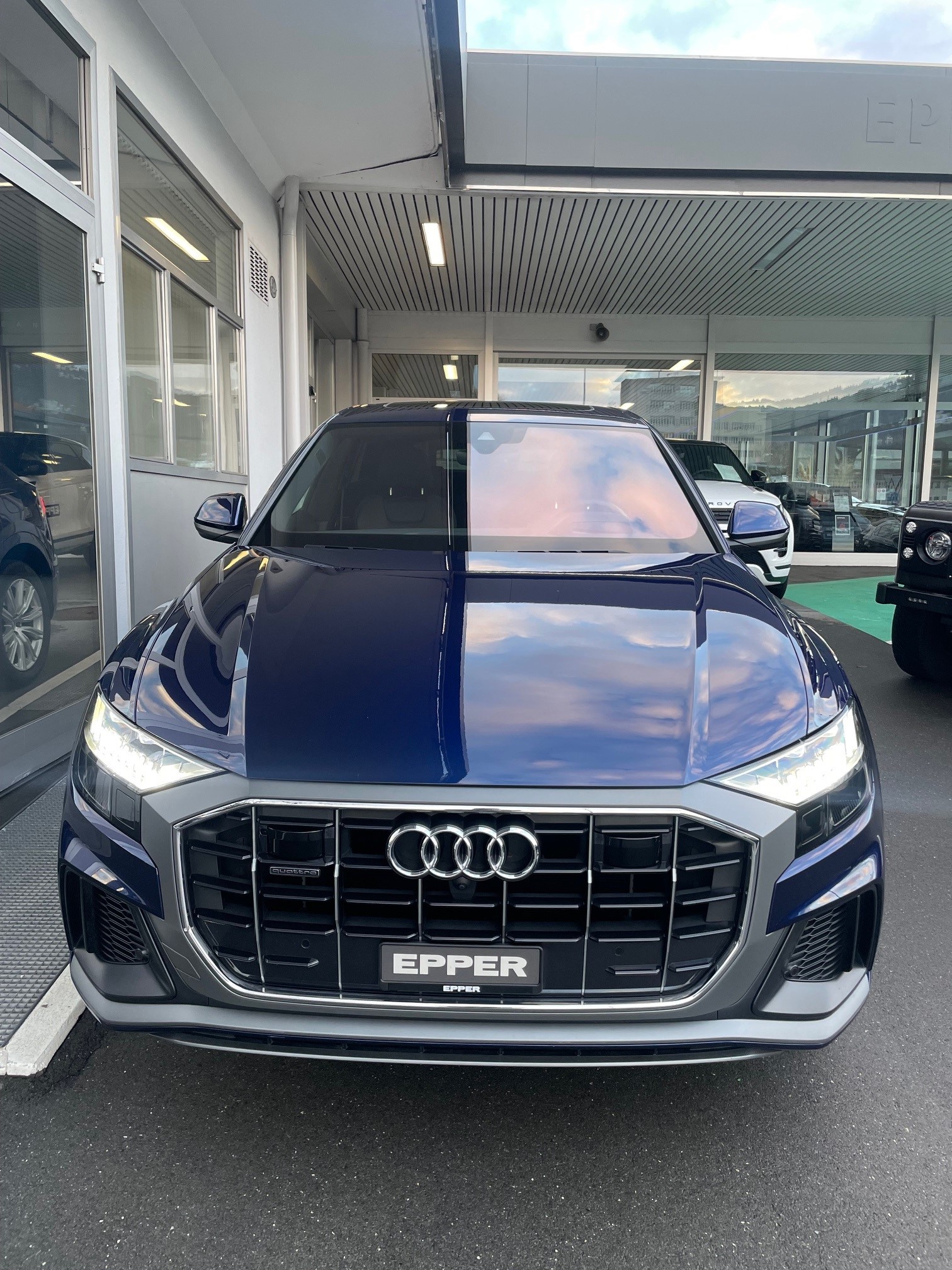 AUDI Q8 3.0 55 TFSI quattro T-Tronic-image-25
