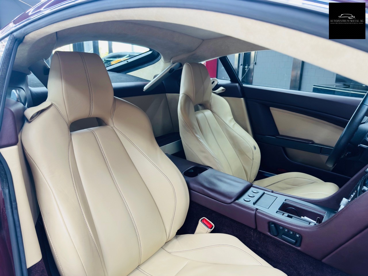 ASTON MARTIN V8 Vantage 4.3 Sportshift-image-10