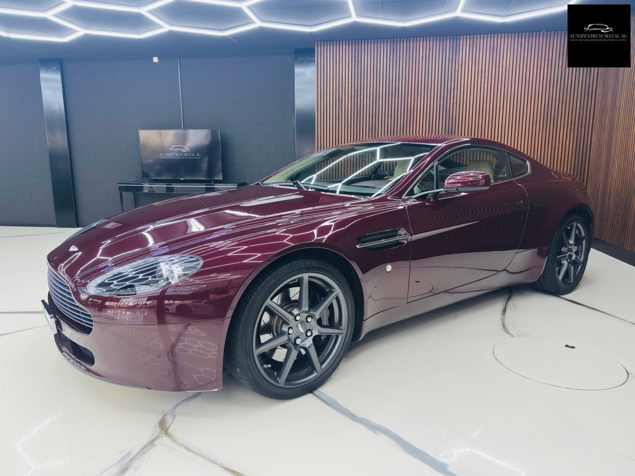 ASTON MARTIN V8 Vantage 4.3 Sportshift-image-0