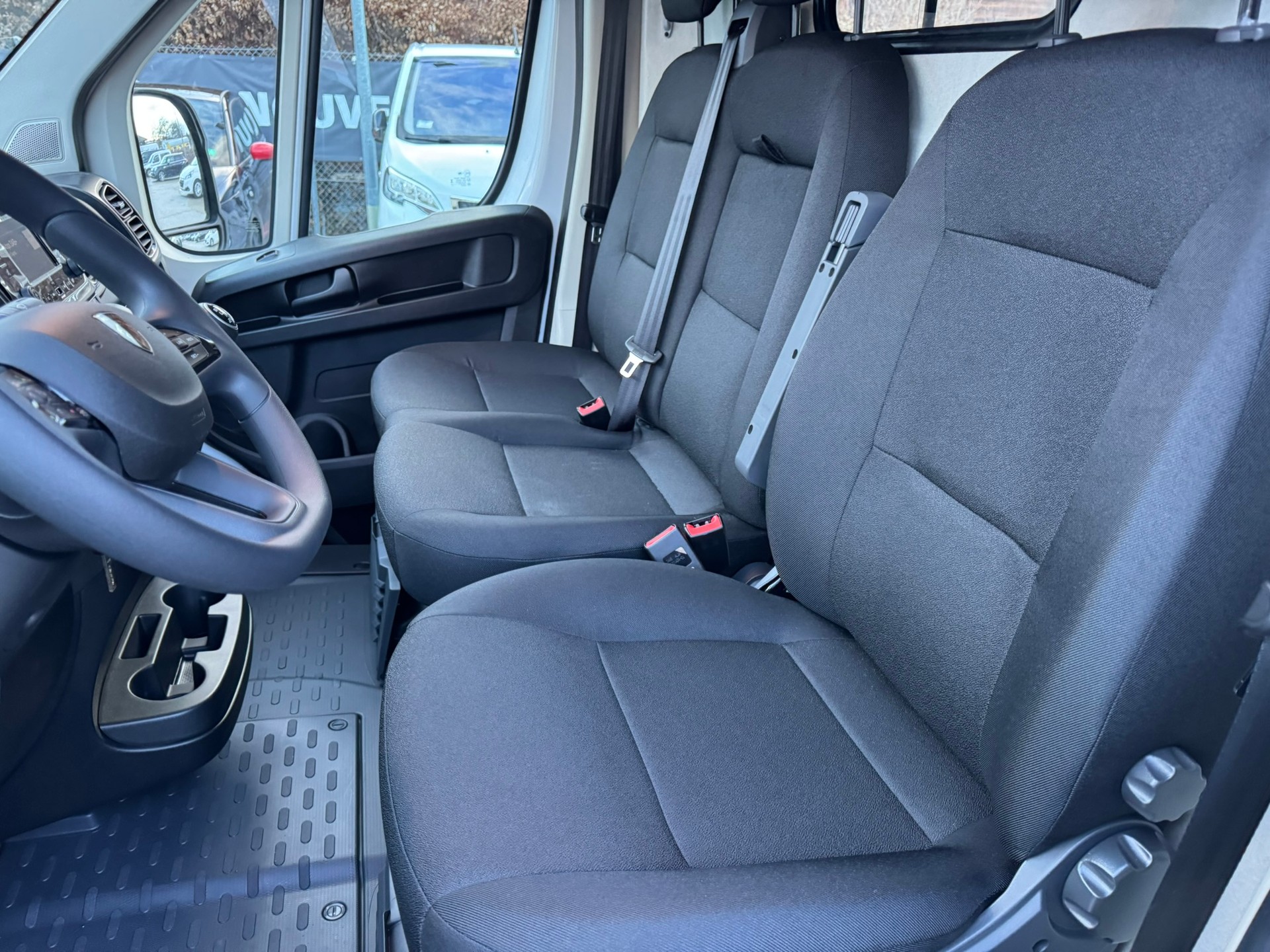 PEUGEOT Boxer 2.2 HDI 335 L2H2-image-5
