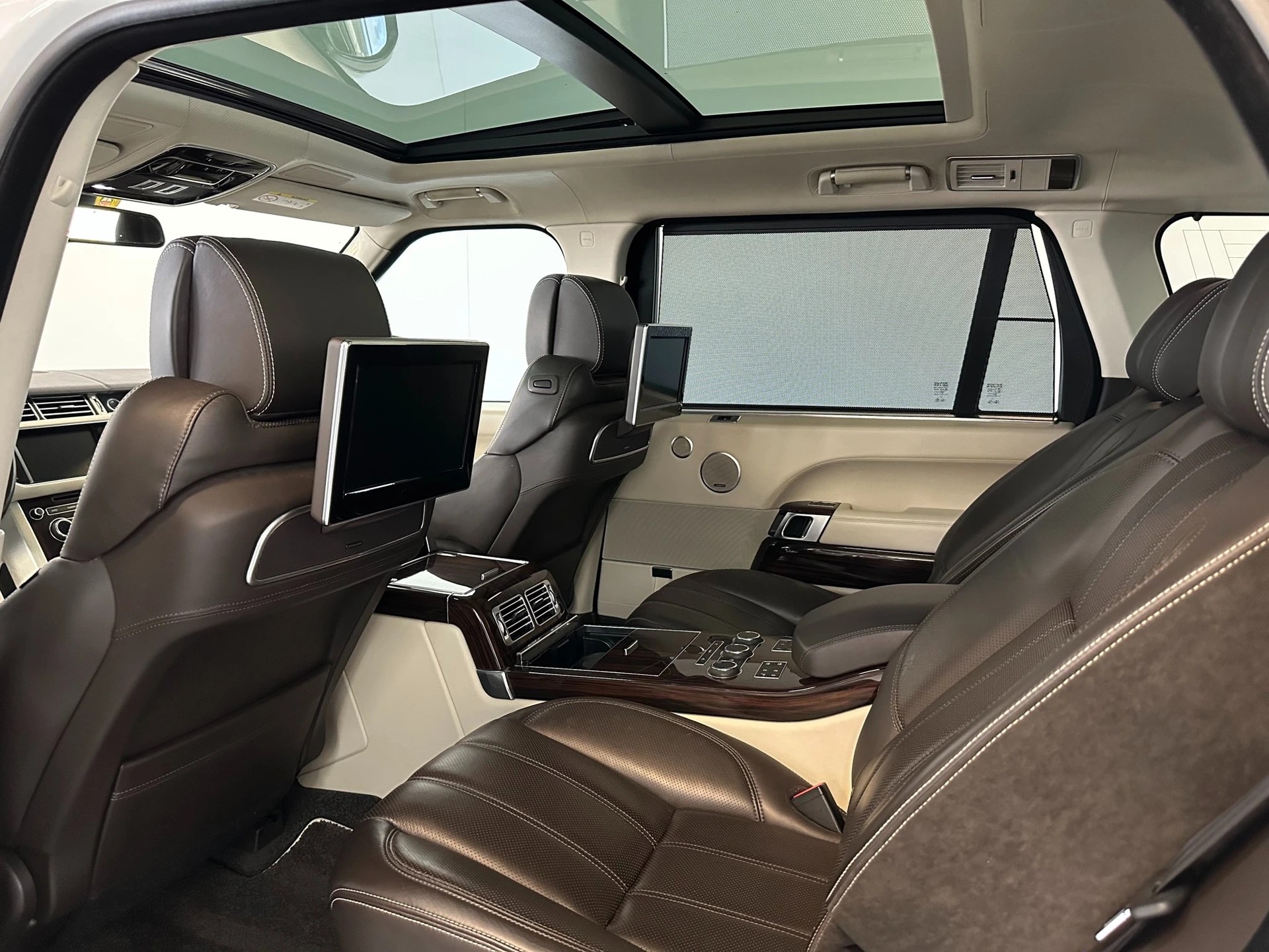 LAND ROVER Range Rover LWB 5.0 V8 SC Vogue Automatic-image-22