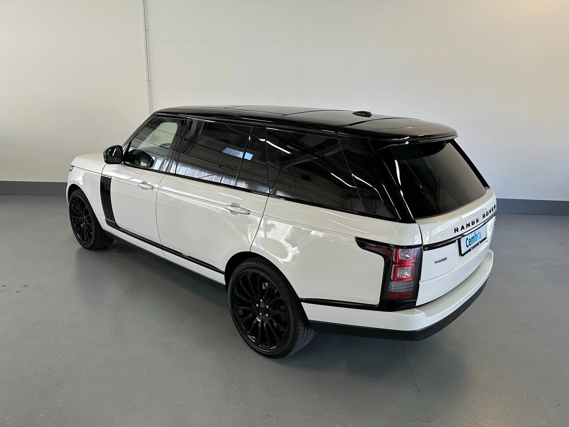 LAND ROVER Range Rover LWB 5.0 V8 SC Vogue Automatic-image-11