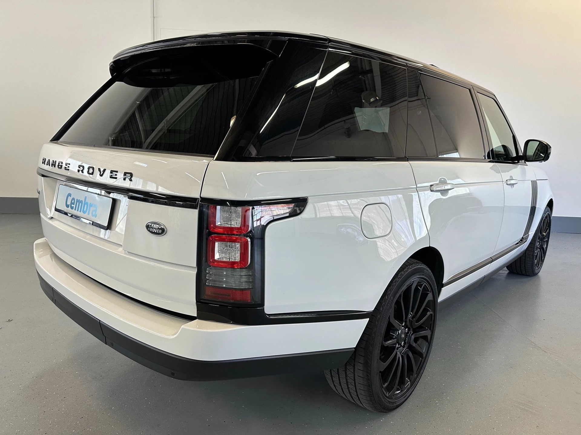 LAND ROVER Range Rover LWB 5.0 V8 SC Vogue Automatic-image-10