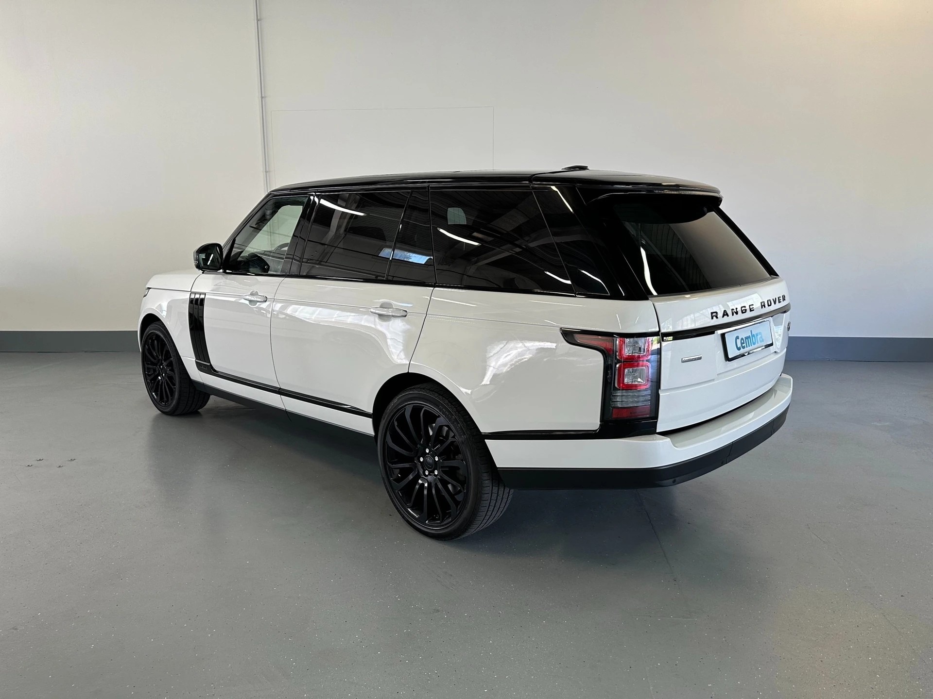 LAND ROVER Range Rover LWB 5.0 V8 SC Vogue Automatic-image-12