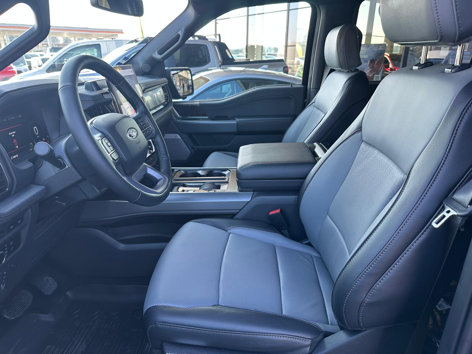 FORD F-150 Lightning 91 kWh Lariat Launch Edition-image-8