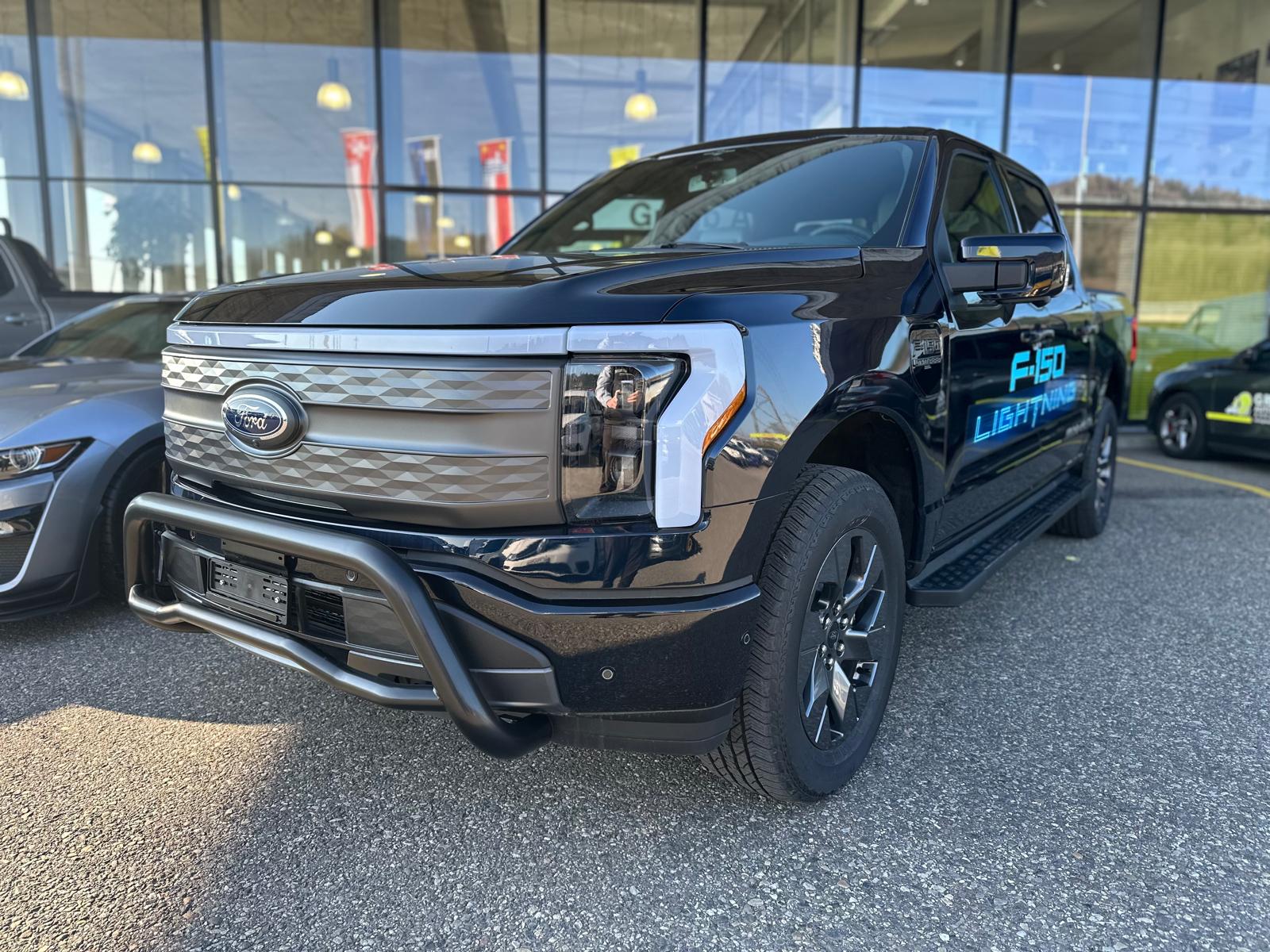 FORD F-150 Lightning 91 kWh Lariat Launch Edition