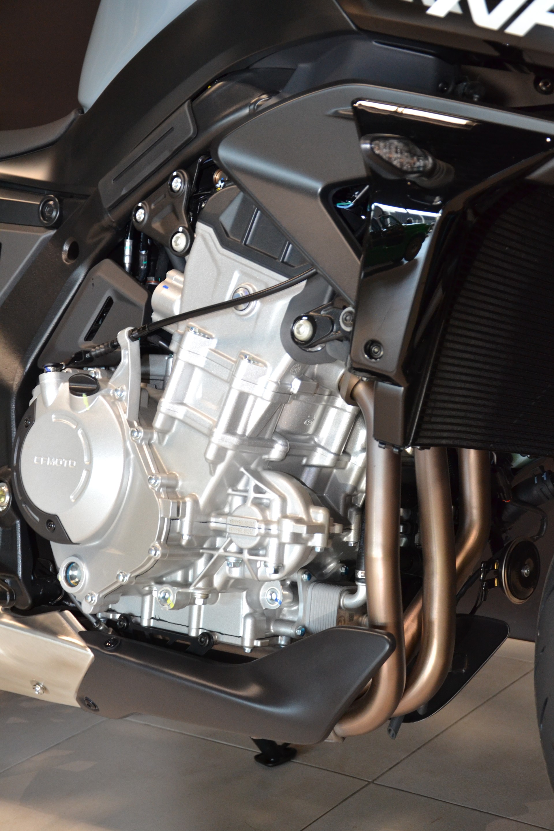 CF MOTO 675 NK-image-7