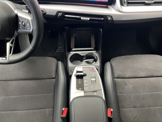 BMW 218d Act. Tour. M Sport-image-11