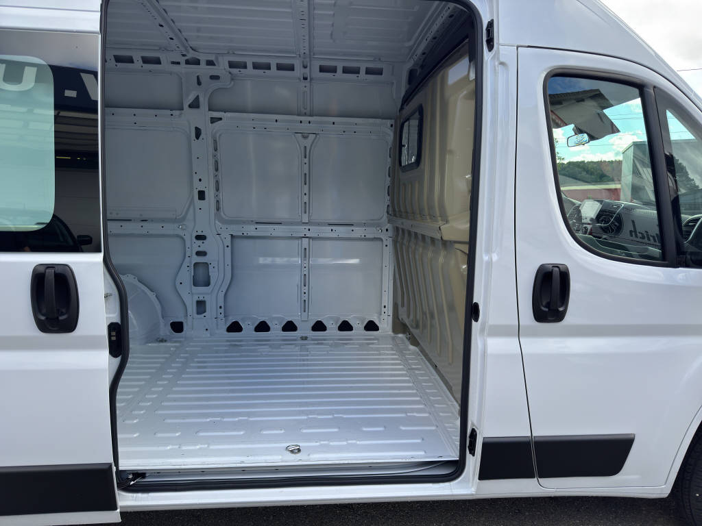 PEUGEOT Boxer Kaw. 335 L2H2 2.2 BHDI 140 PS S&S-image-10