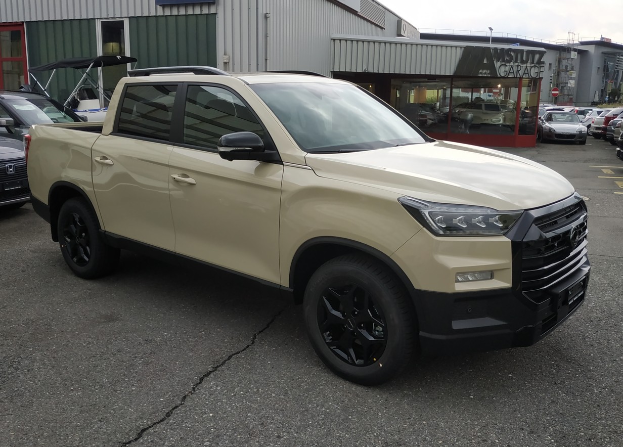 KGM-SsangYong Musso 2.2 Blackline 4WD Automat-showroom-element-1
