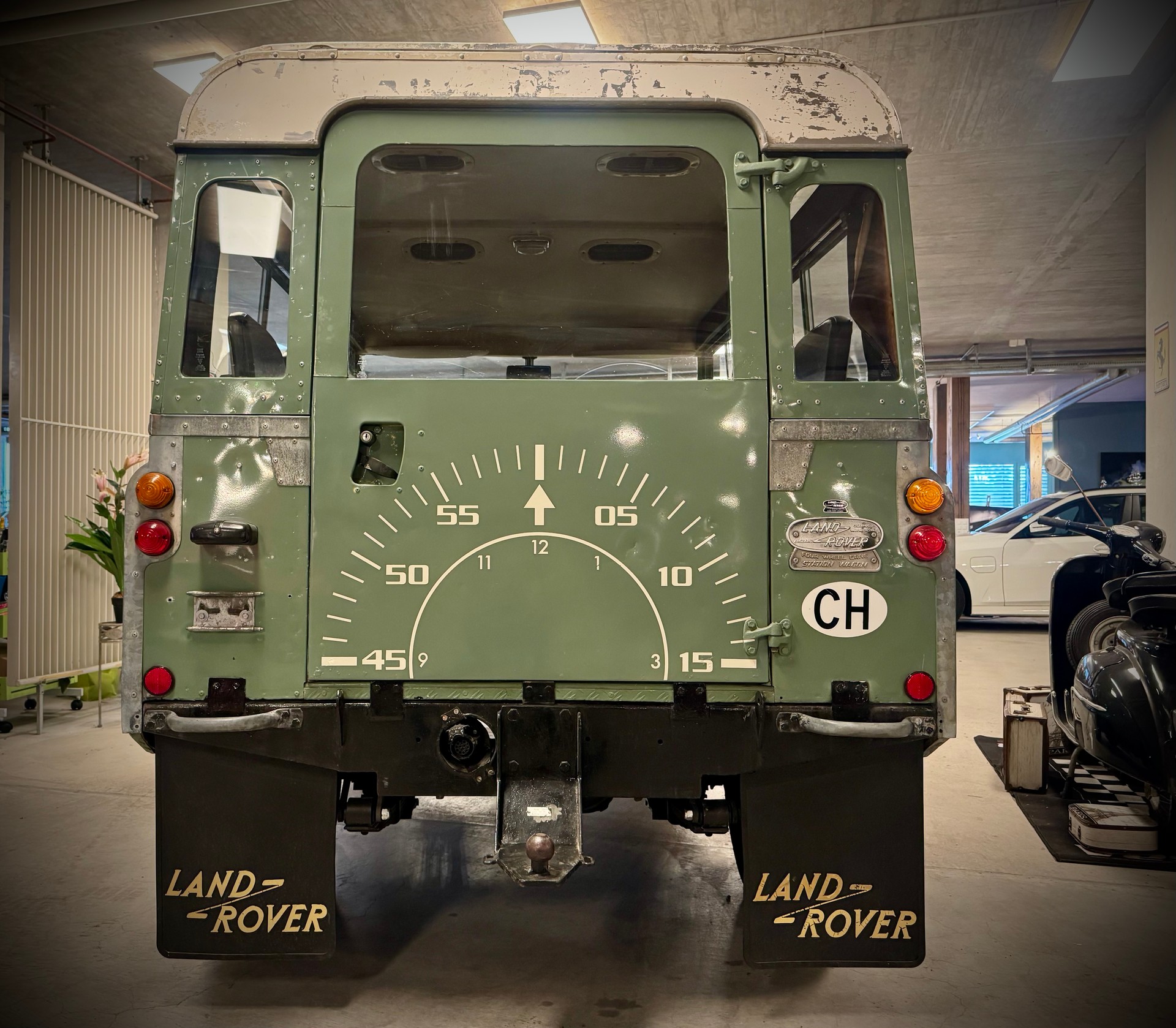 LAND ROVER 88 mit Tropendach-image-12