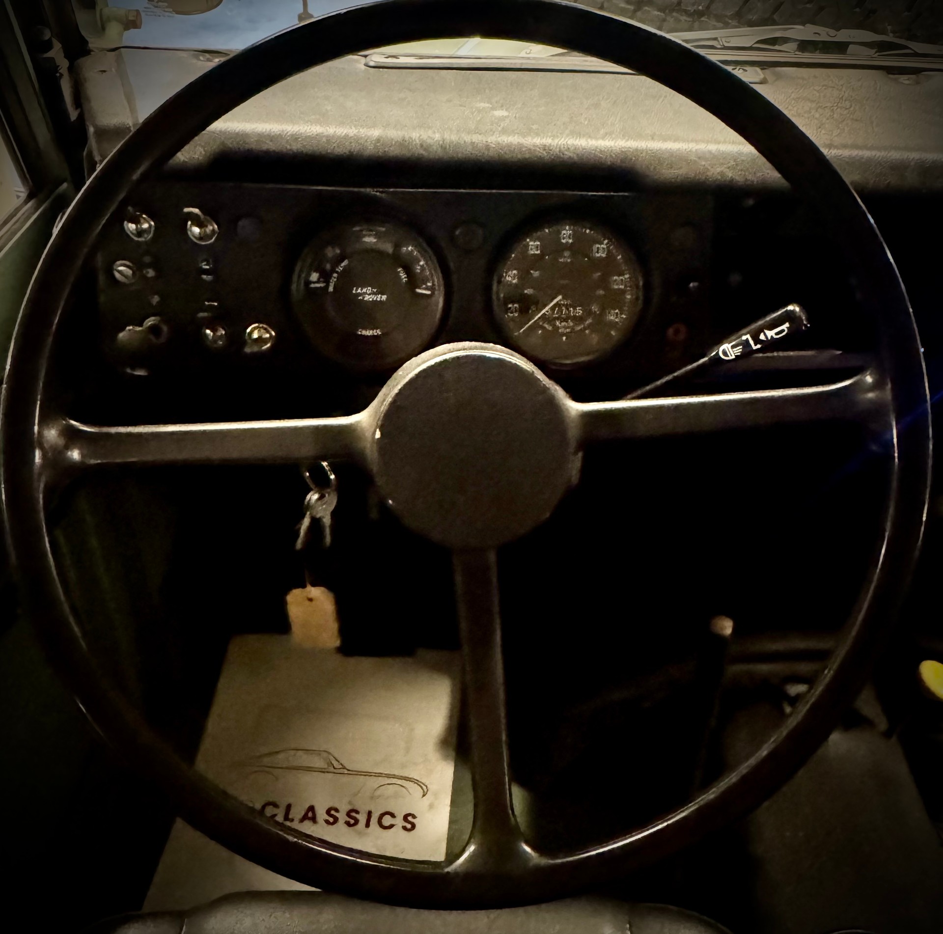 LAND ROVER 88 mit Tropendach-image-21