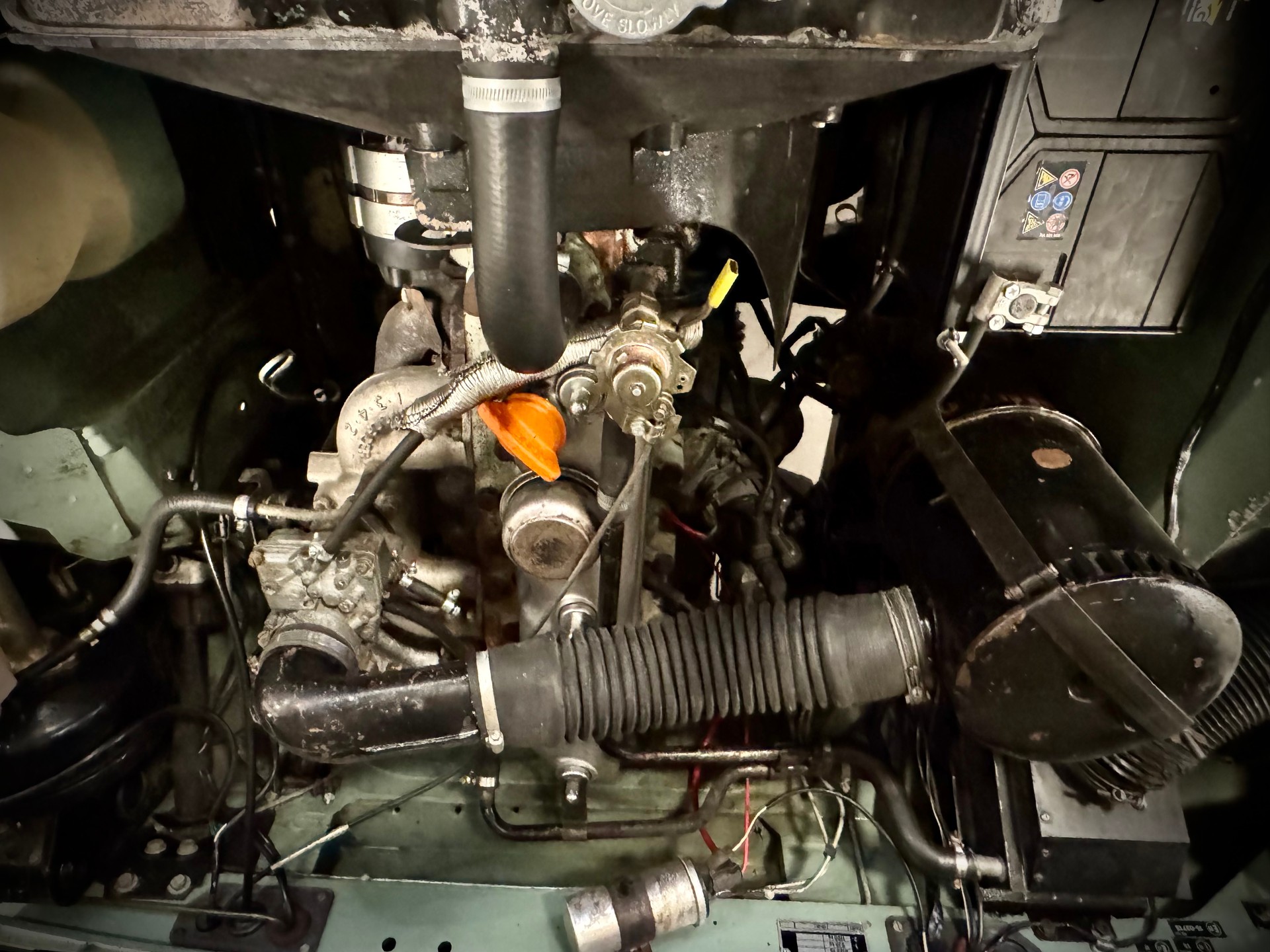 LAND ROVER 88 mit Tropendach-image-19