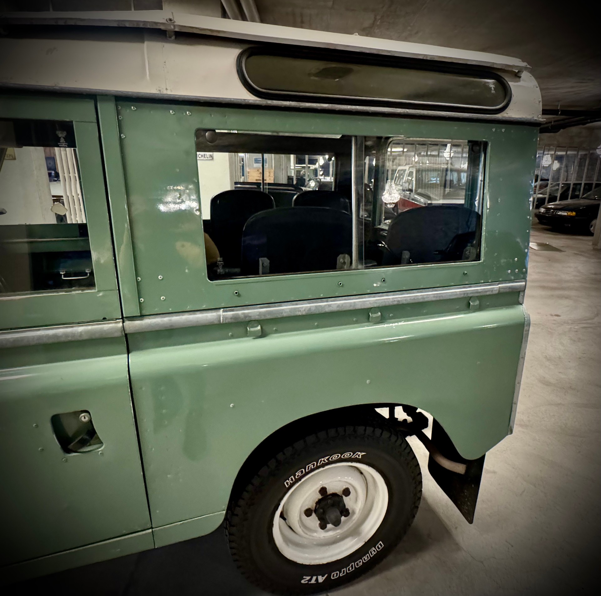 LAND ROVER 88 mit Tropendach-image-17