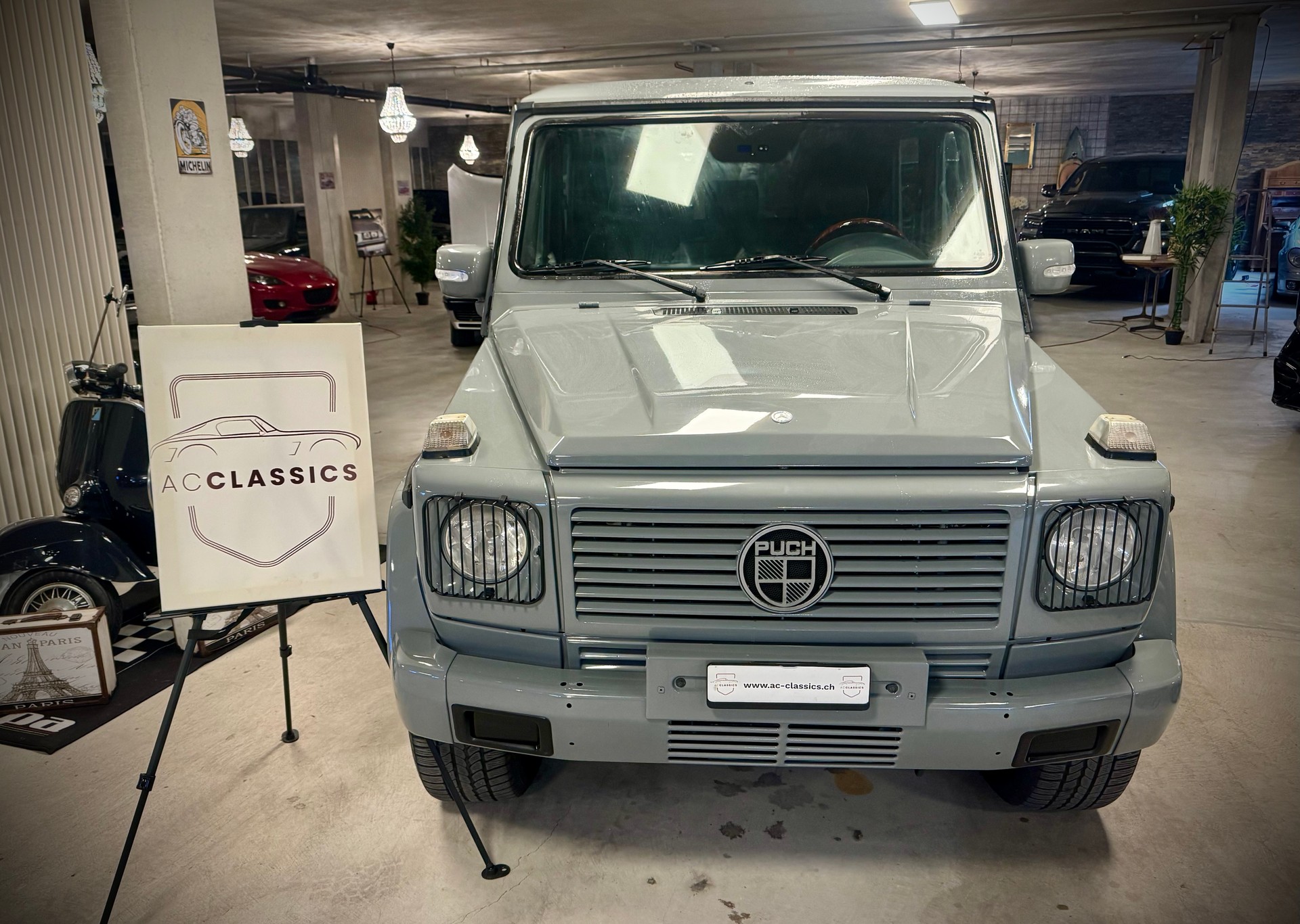 MERCEDES-BENZ Frisch restauriert in Nardo Grau-showroom-element-1