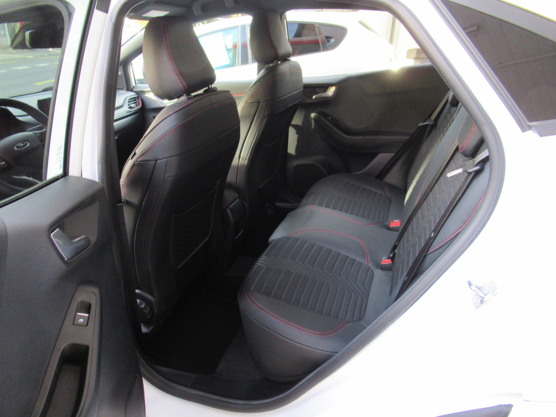 FORD Puma 1.0 MHEV ST-Line X Automat-image-11