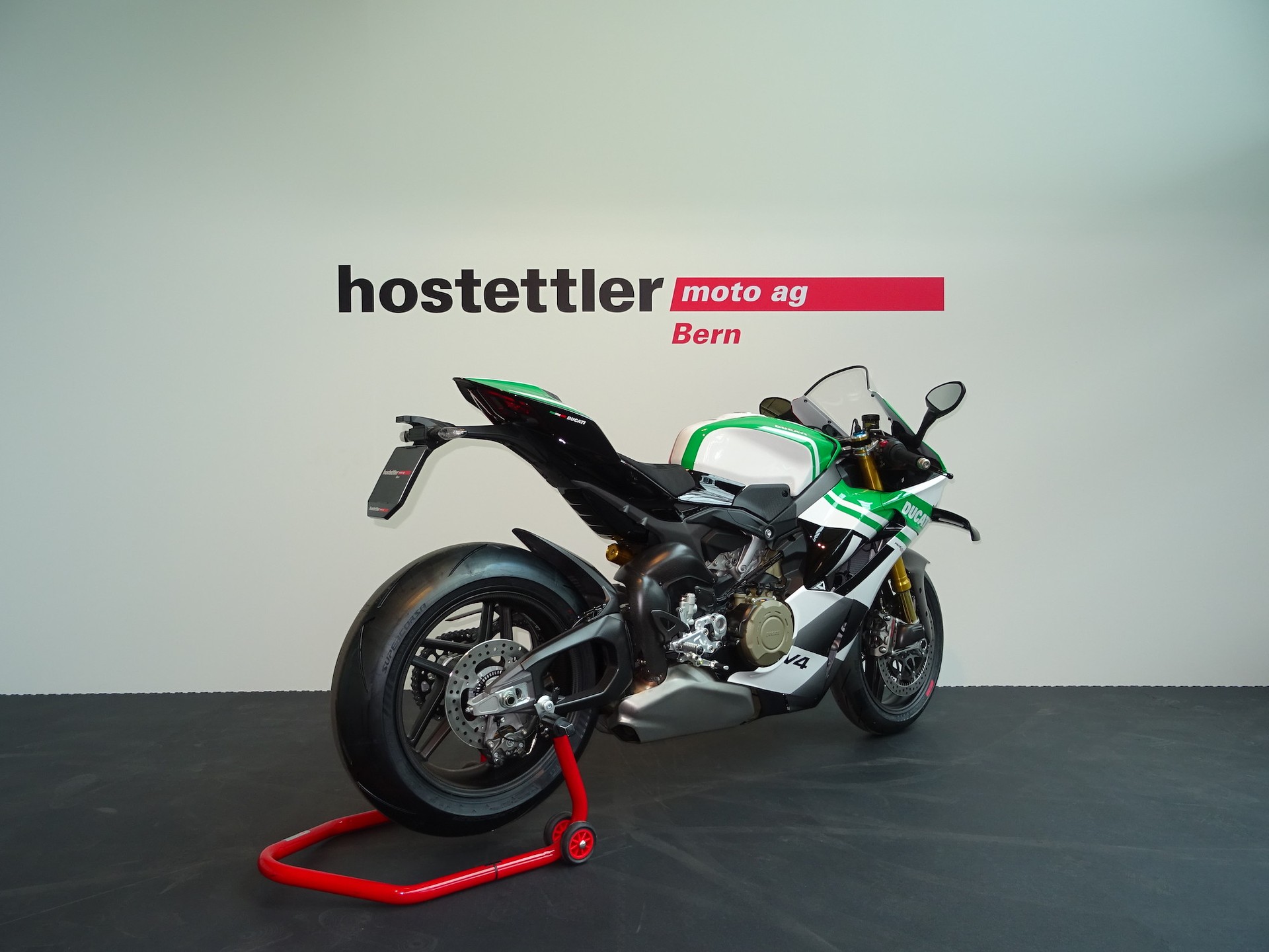 DUCATI Panigale V4 Tricolore Nr. 273/1000 Limited Edition-showroom-element-2