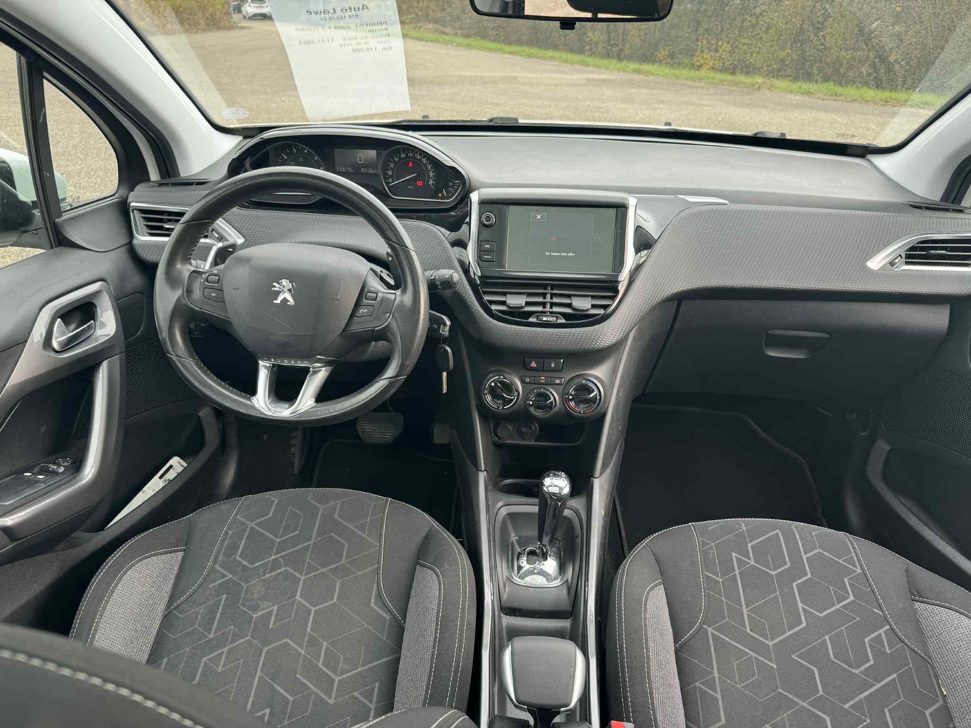 PEUGEOT 2008 1.2 VTI Active ETG5-image-5