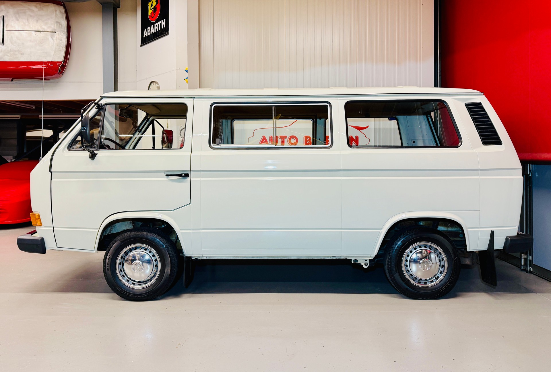 VW T3 Typ 2 Caravelle C VETERAN „Pastellweiss“ ex. PTT Swisscom-image-2