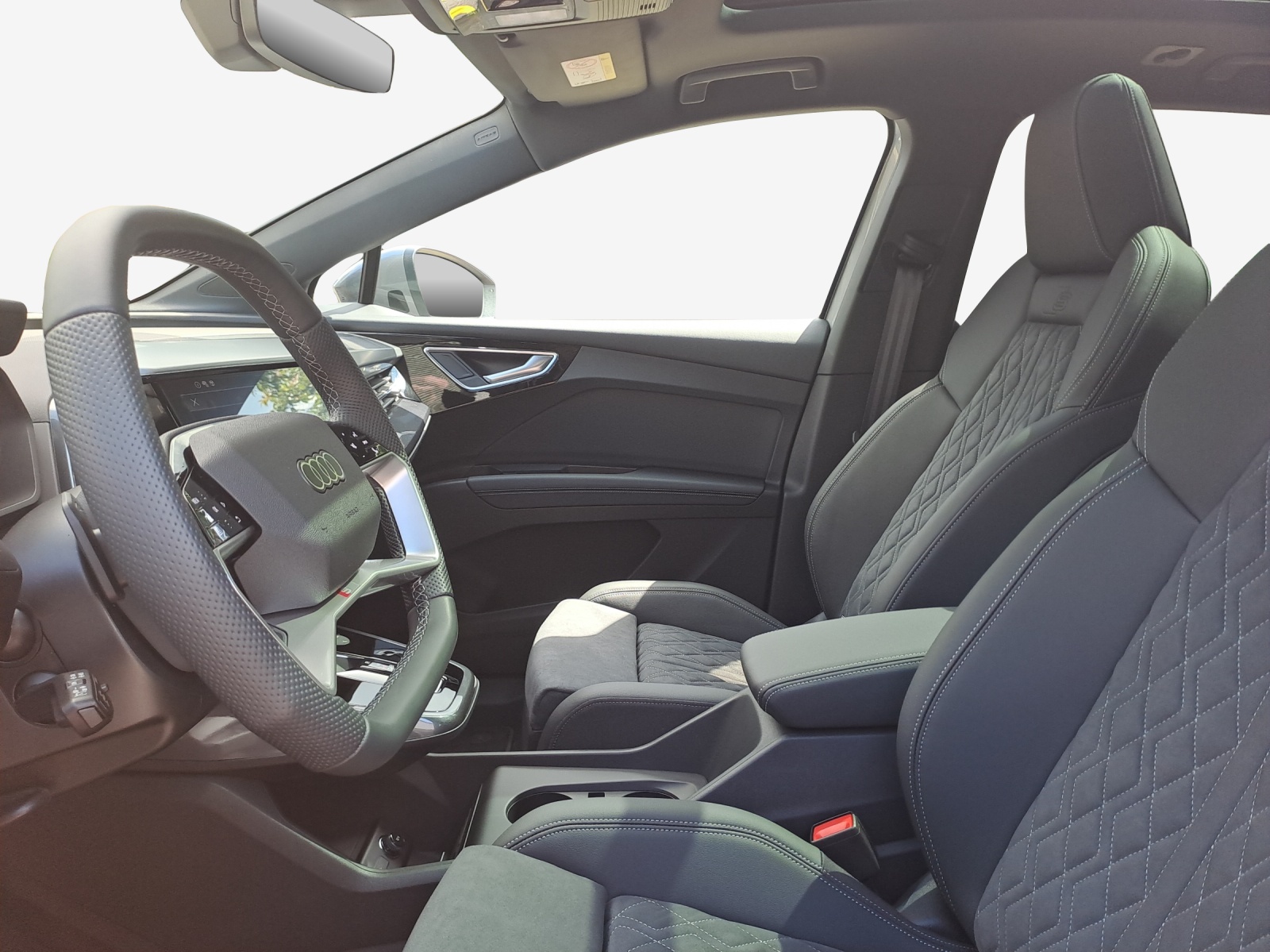 AUDI Q4 e-tron 55 quattro-image-8