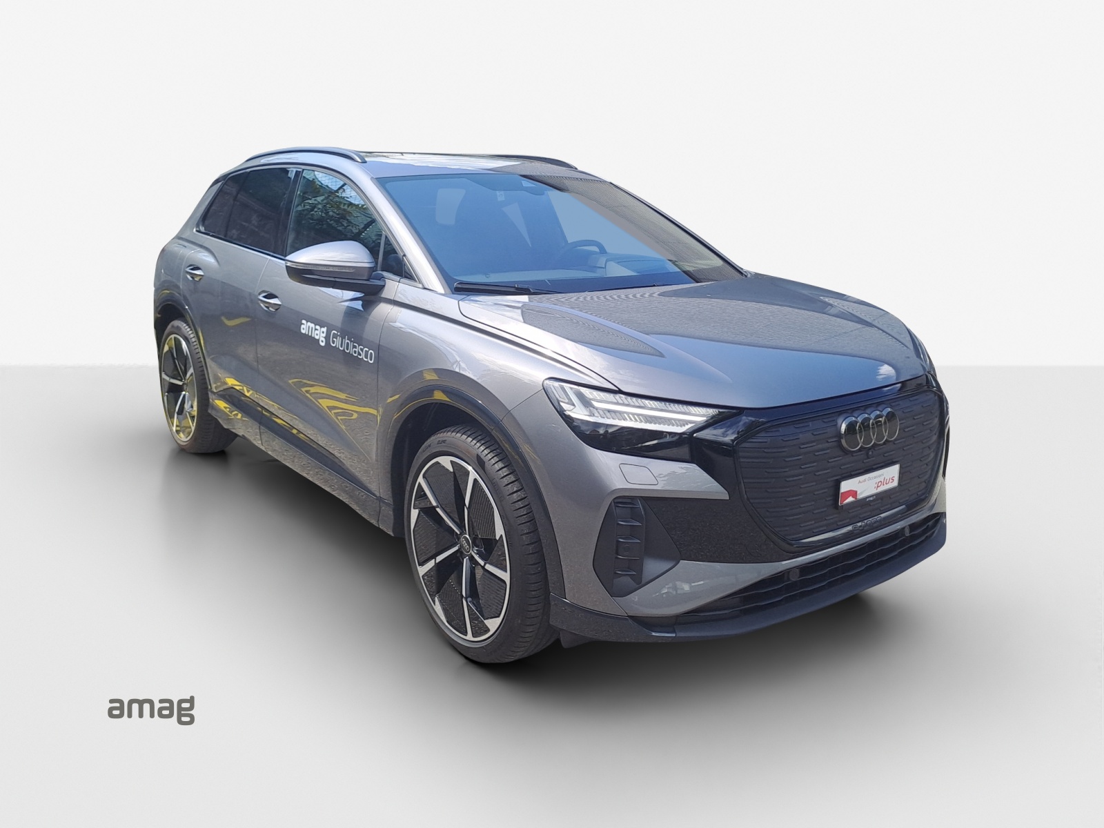 AUDI Q4 e-tron 55 quattro-image-6
