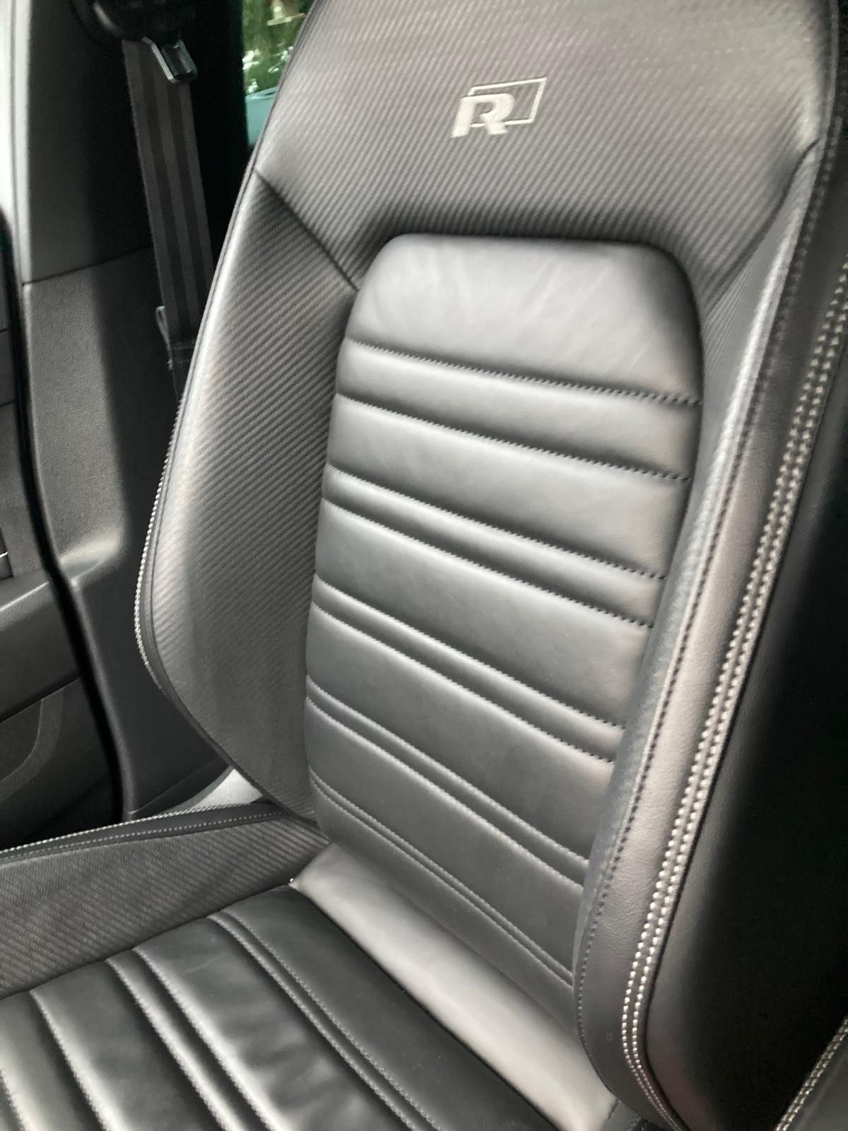 VW Passat Variant 2.0 TSI R-Line Edition 4Motion DSG-image-8