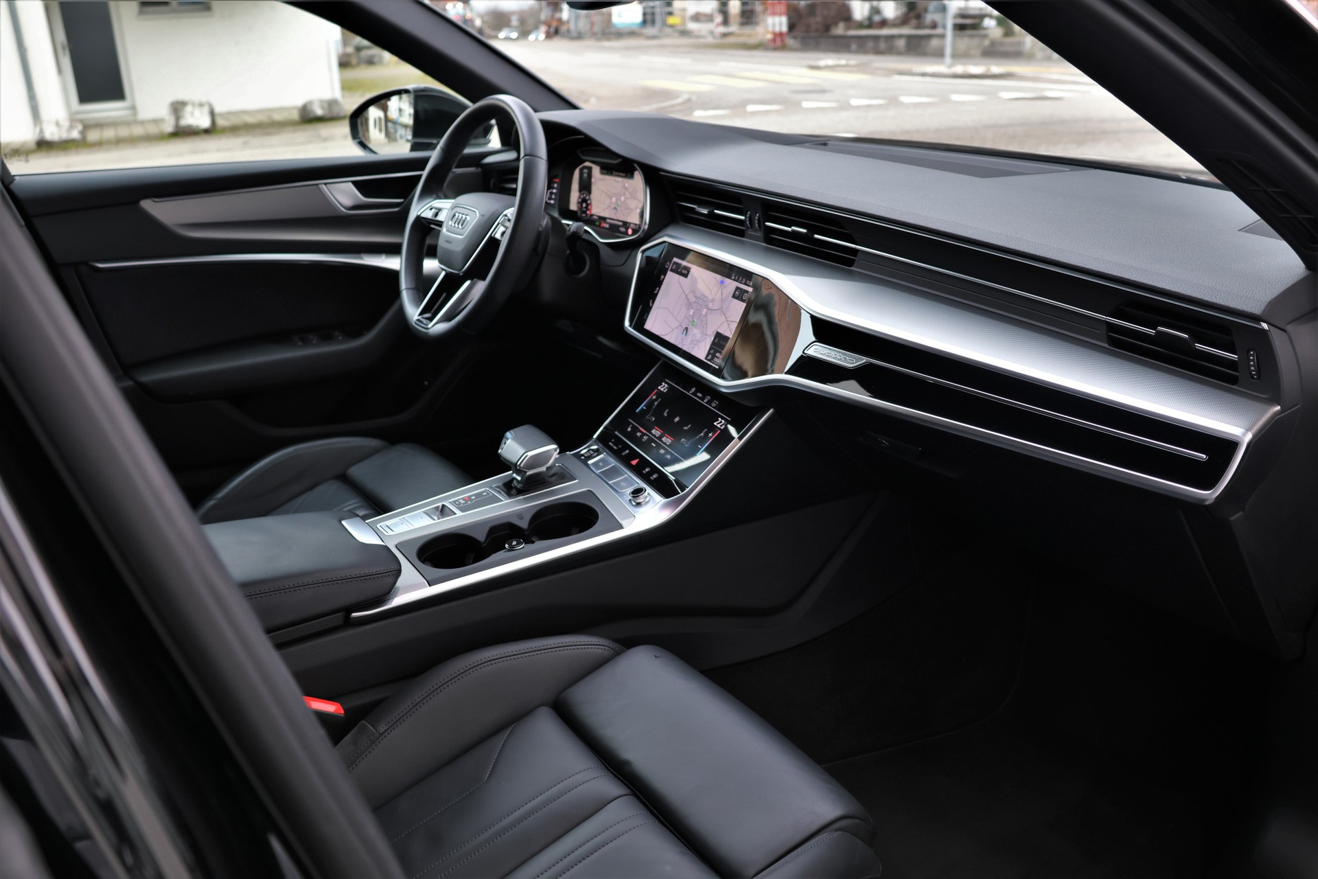AUDI A6 Avant 55 TFSI Sport quattro S-tronic (CH)-image-14