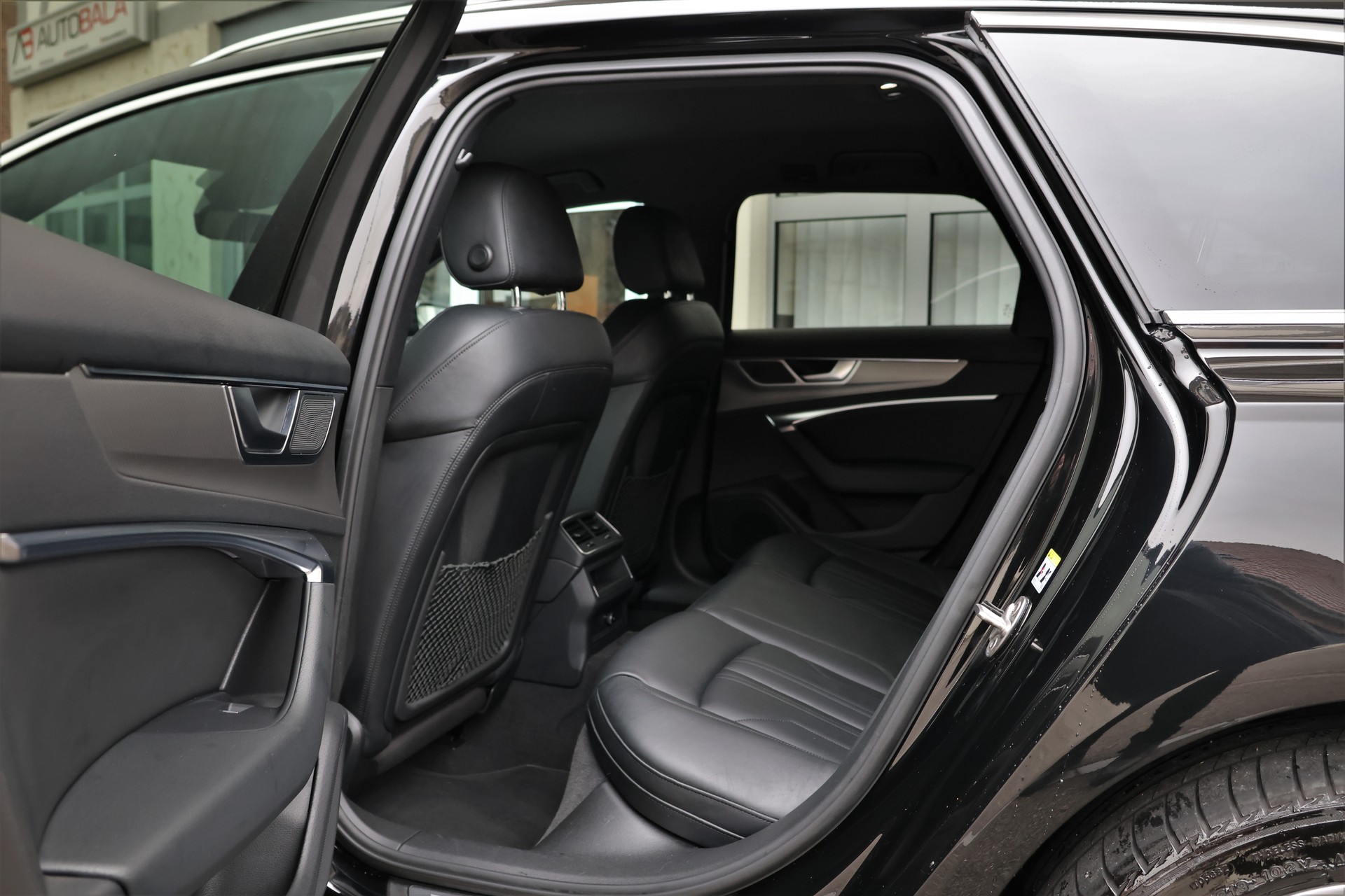 AUDI A6 Avant 55 TFSI Sport quattro S-tronic (CH)-image-10
