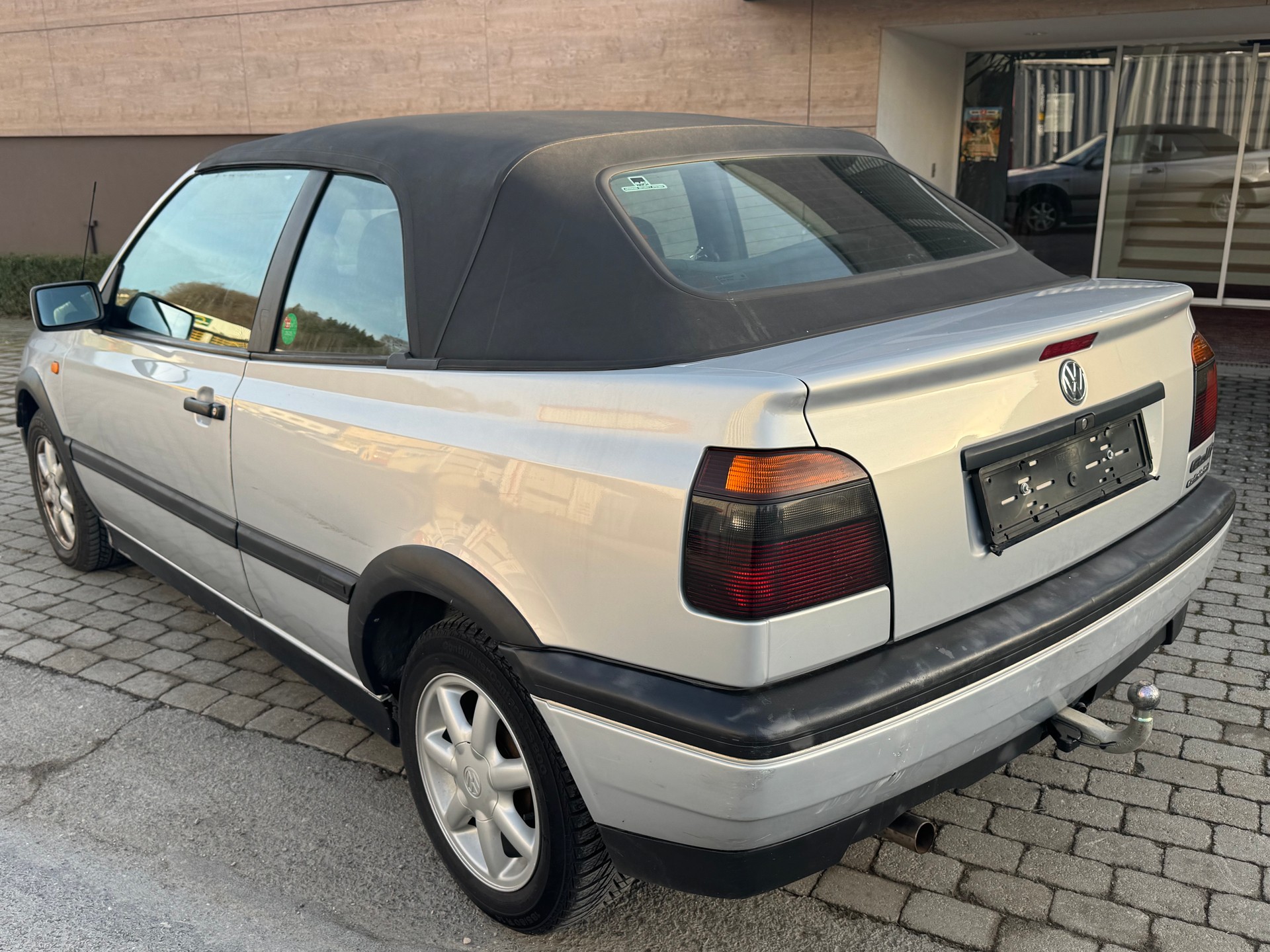 VW Golf Cabriolet 2000 Rolling Stones-image-3