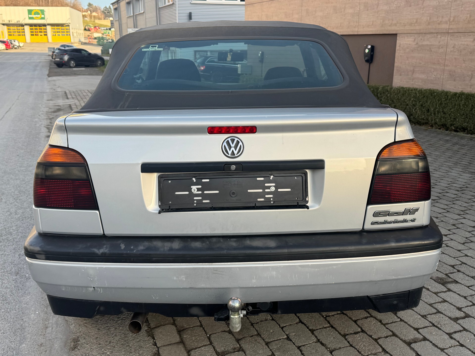 VW Golf Cabriolet 2000 Rolling Stones-image-4