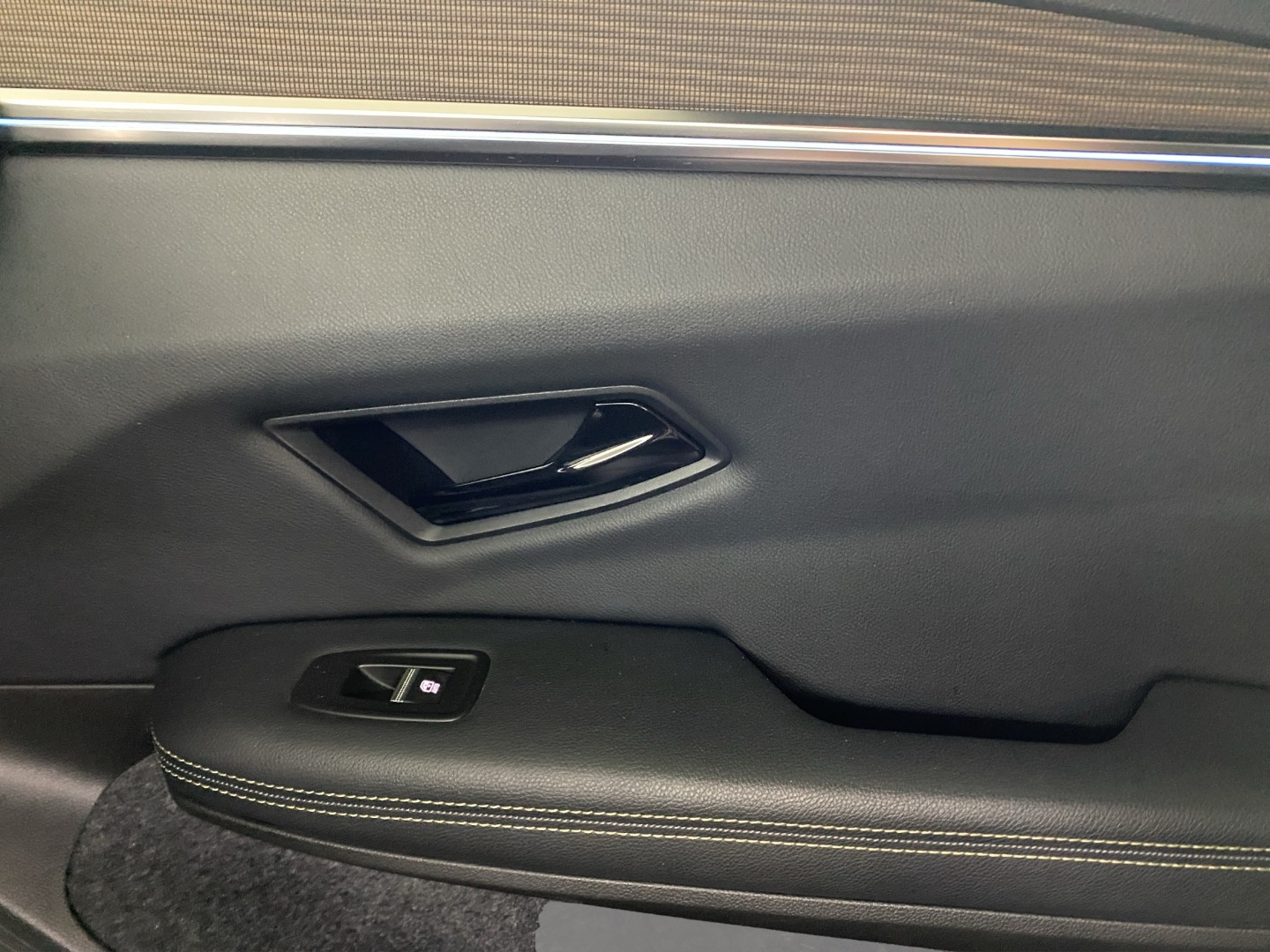 RENAULT Mégane E-TECH EV60 Iconic-image-19