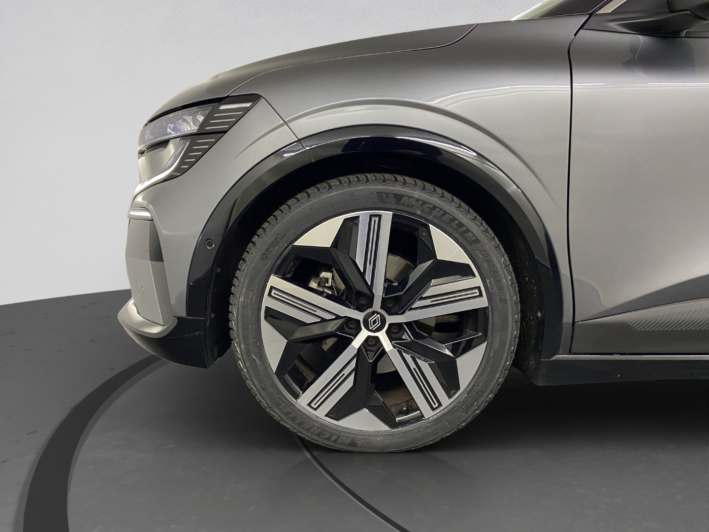 RENAULT Mégane E-TECH EV60 Iconic-image-23