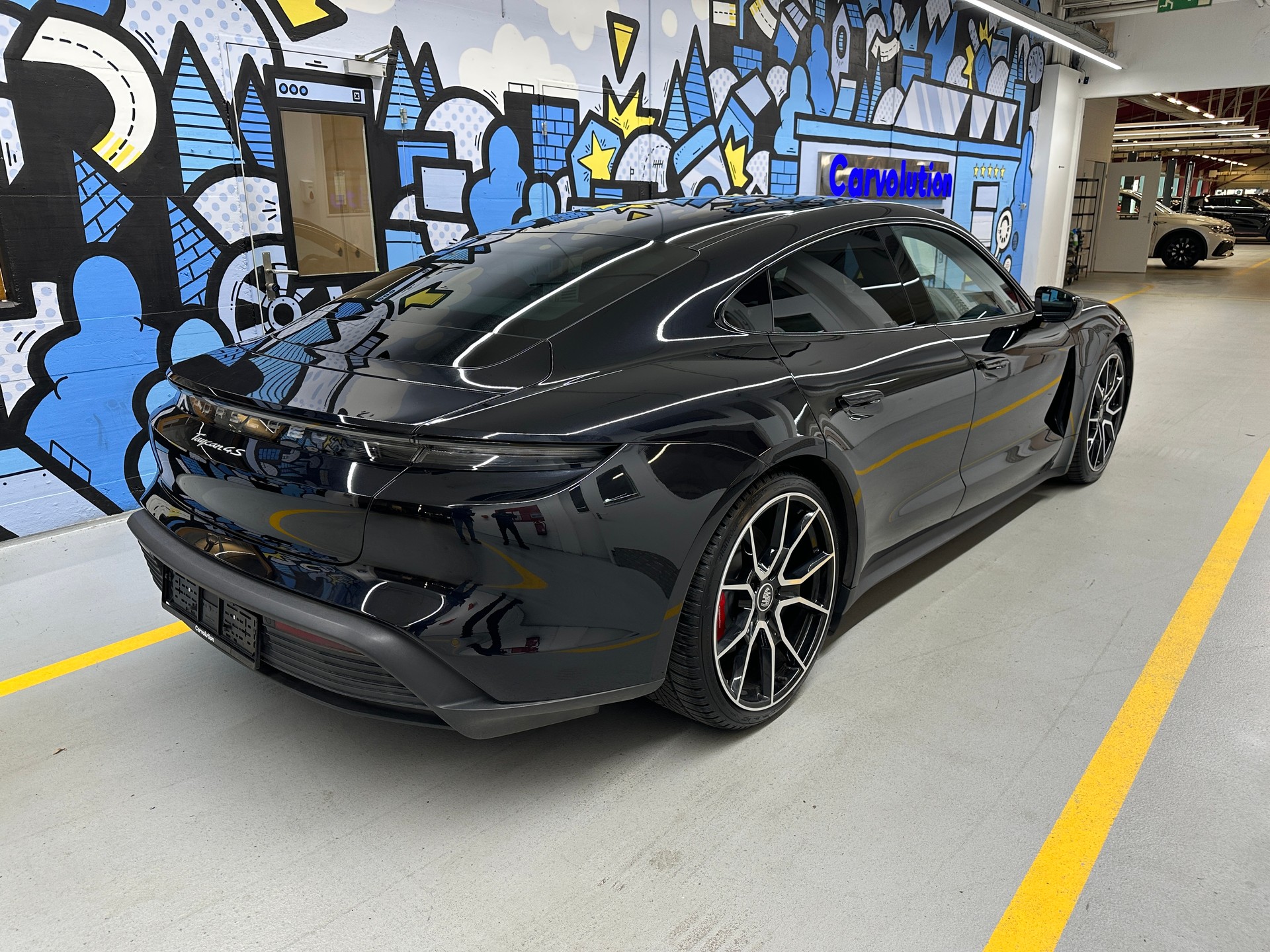 PORSCHE Taycan 4S-image-3