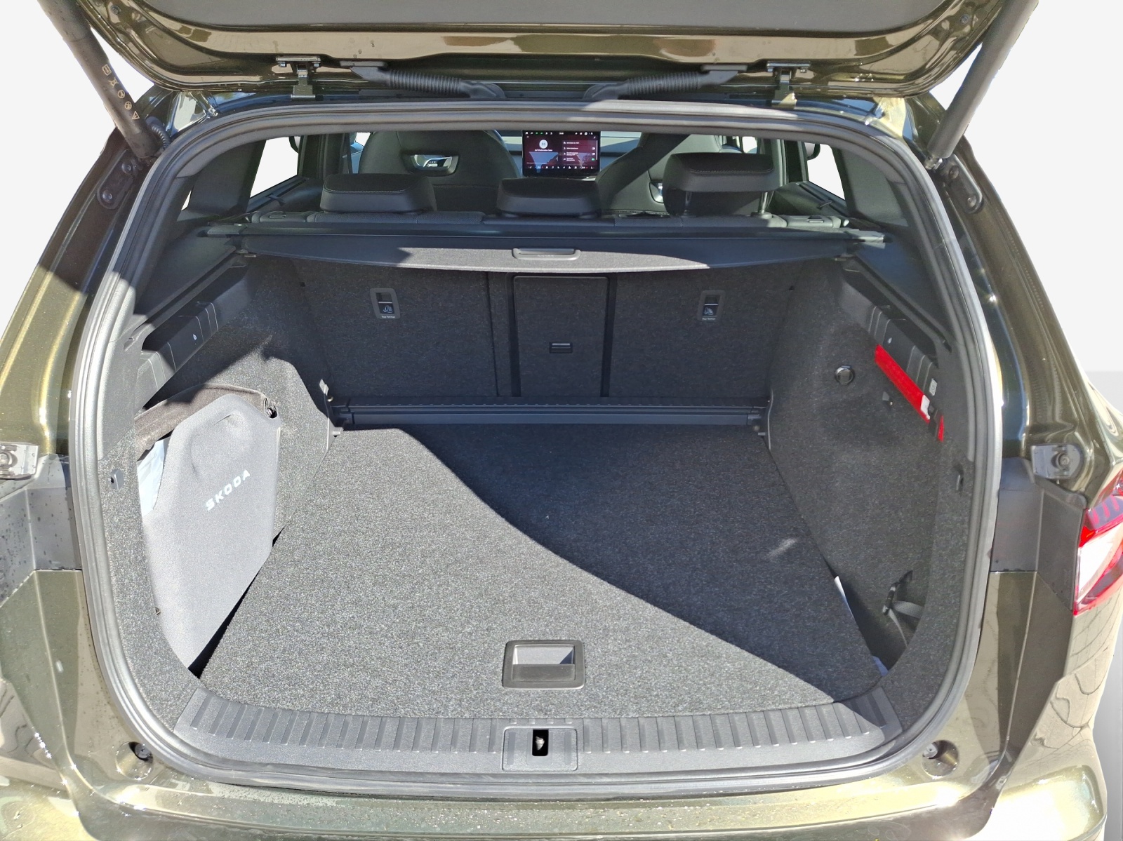SKODA Enyaq 4x4 RS-image-12
