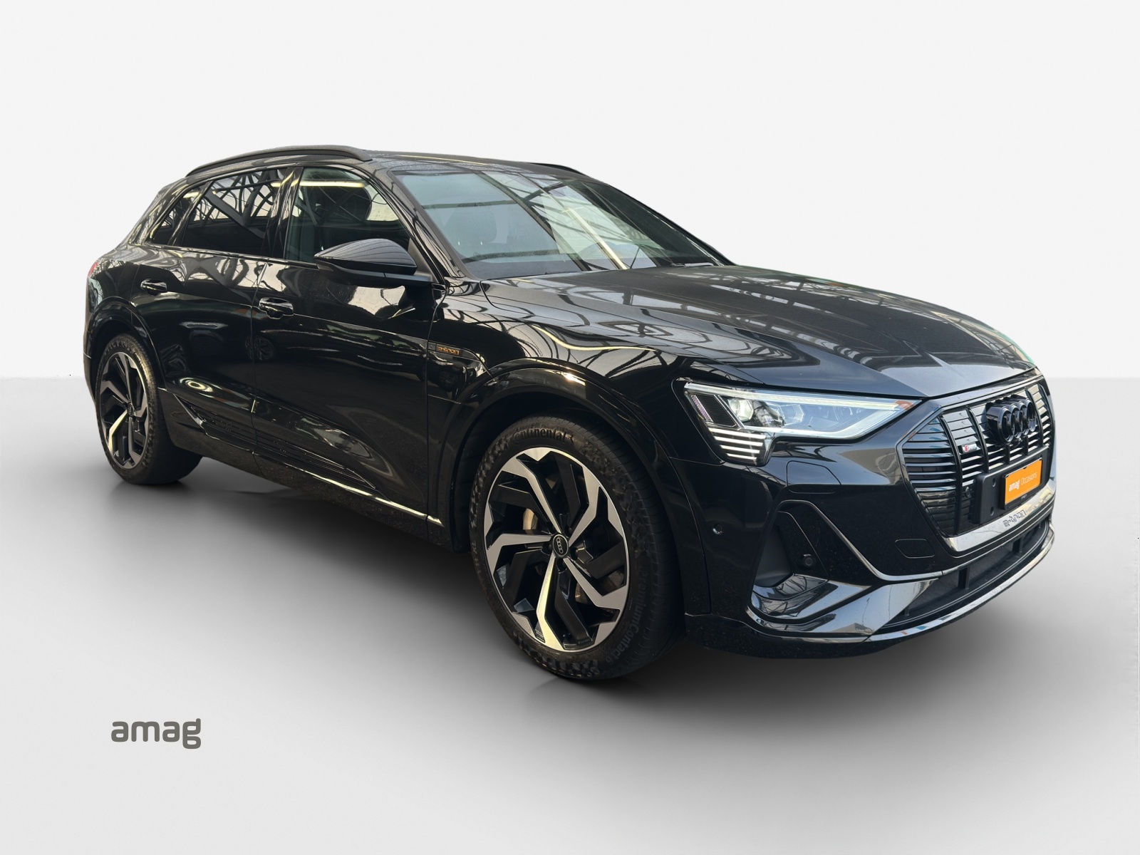 AUDI e-tron 55 S Line Black Edition quattro-image-6